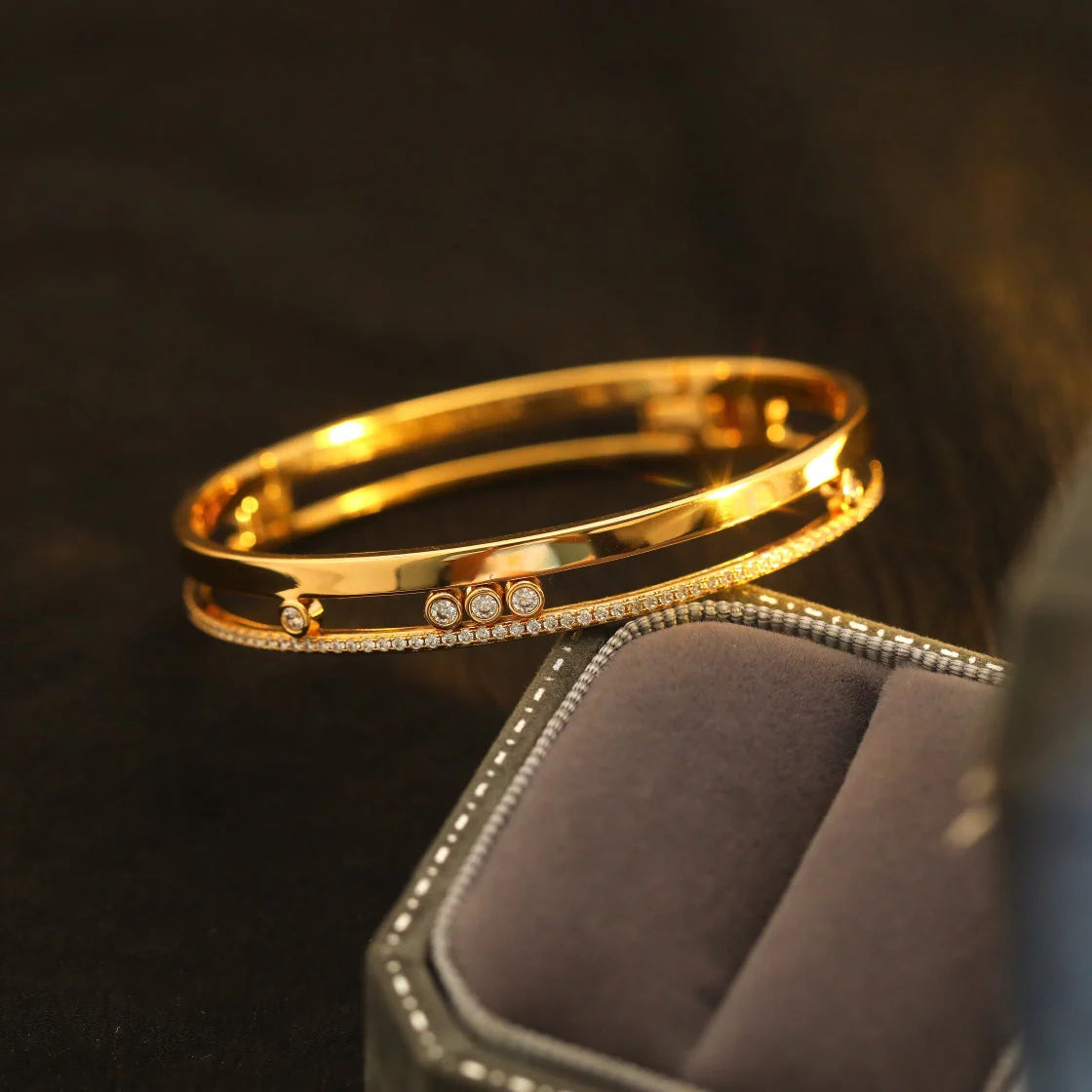[Mysitc] Move Romane Diamond Bangle Bracelet