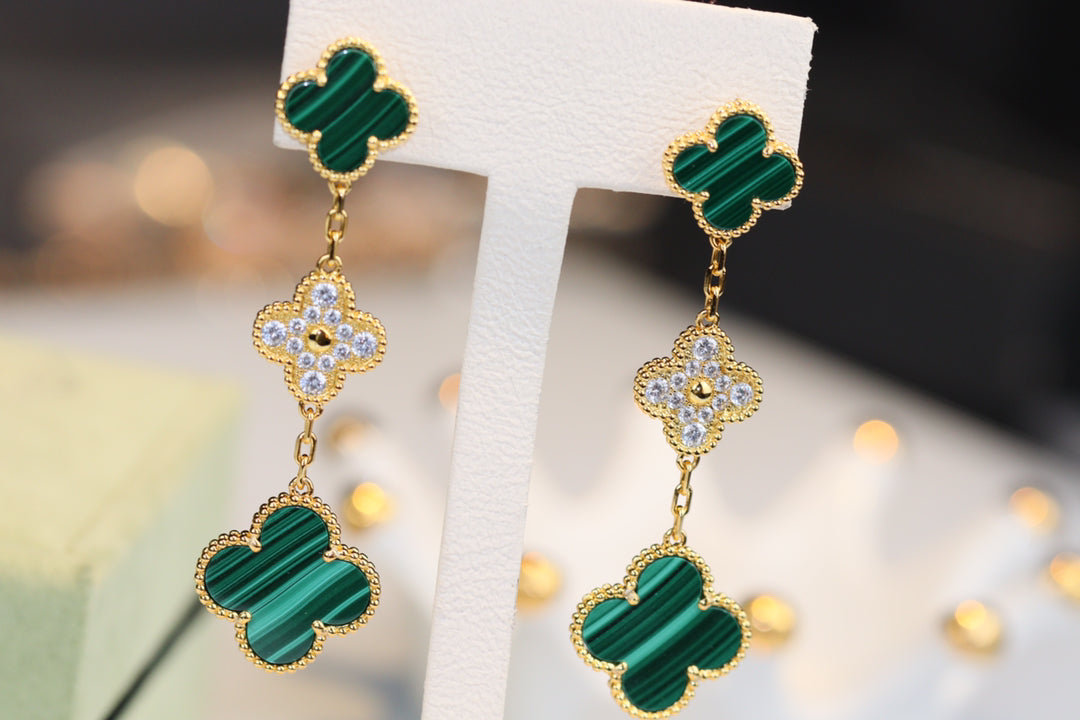[Mystic]CLOVER EARRINGS GOLD MALACHITE DIAMOND 3 MOTIF