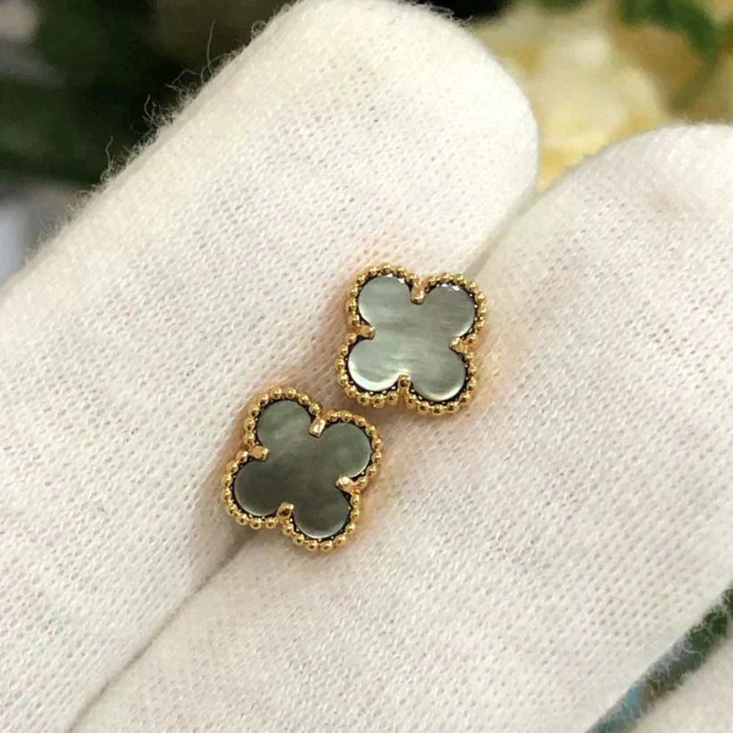 [Mystic]CLOVER MINI 9.5MM GRAY MOP EARRINGS