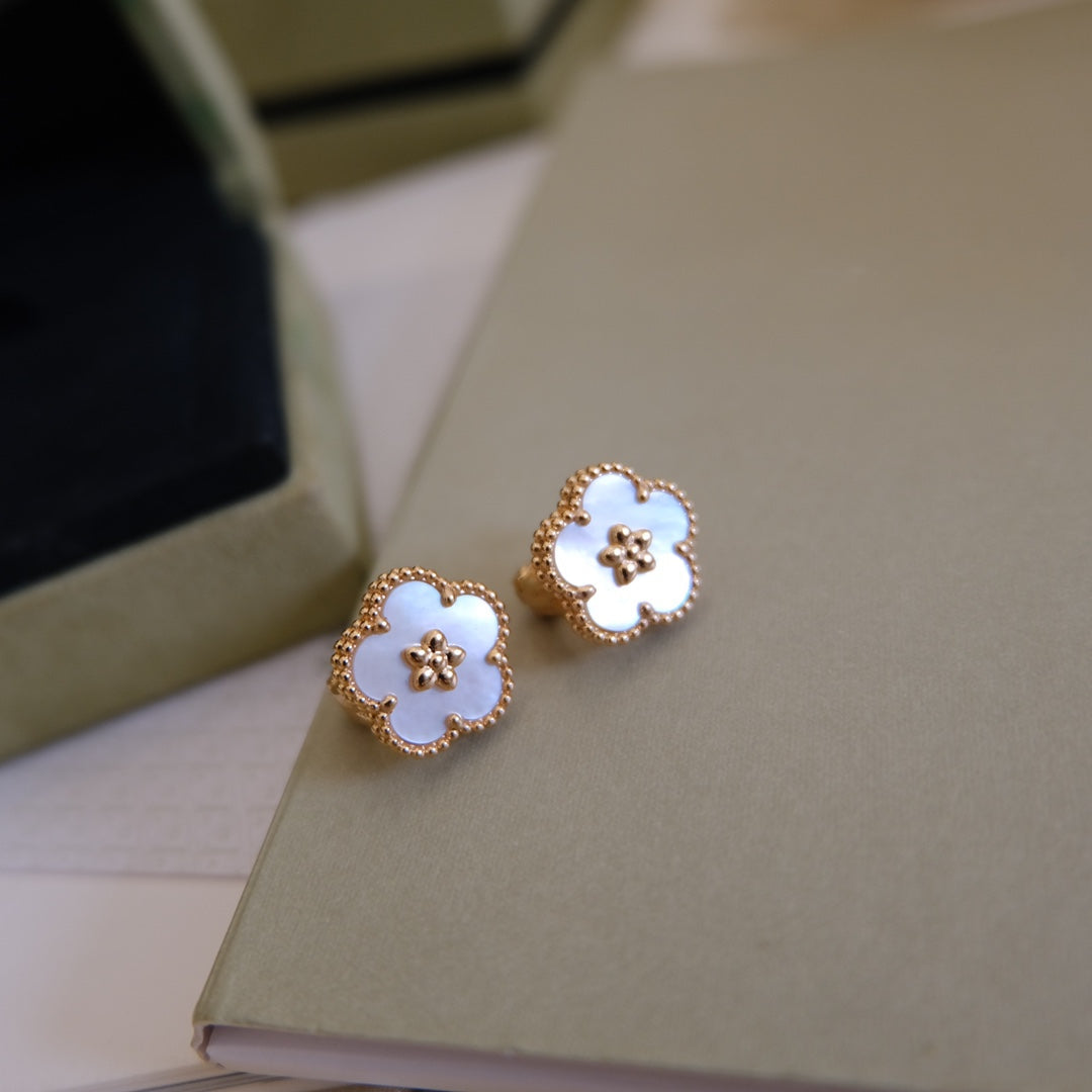 [Mystic]LUCKY PINK GOLD WHITE MOP EARRINGS