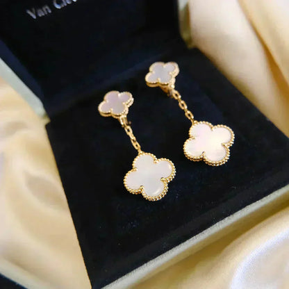 [Mystic]CLOVER 2 MOTIF WHITE MOP EARRINGS