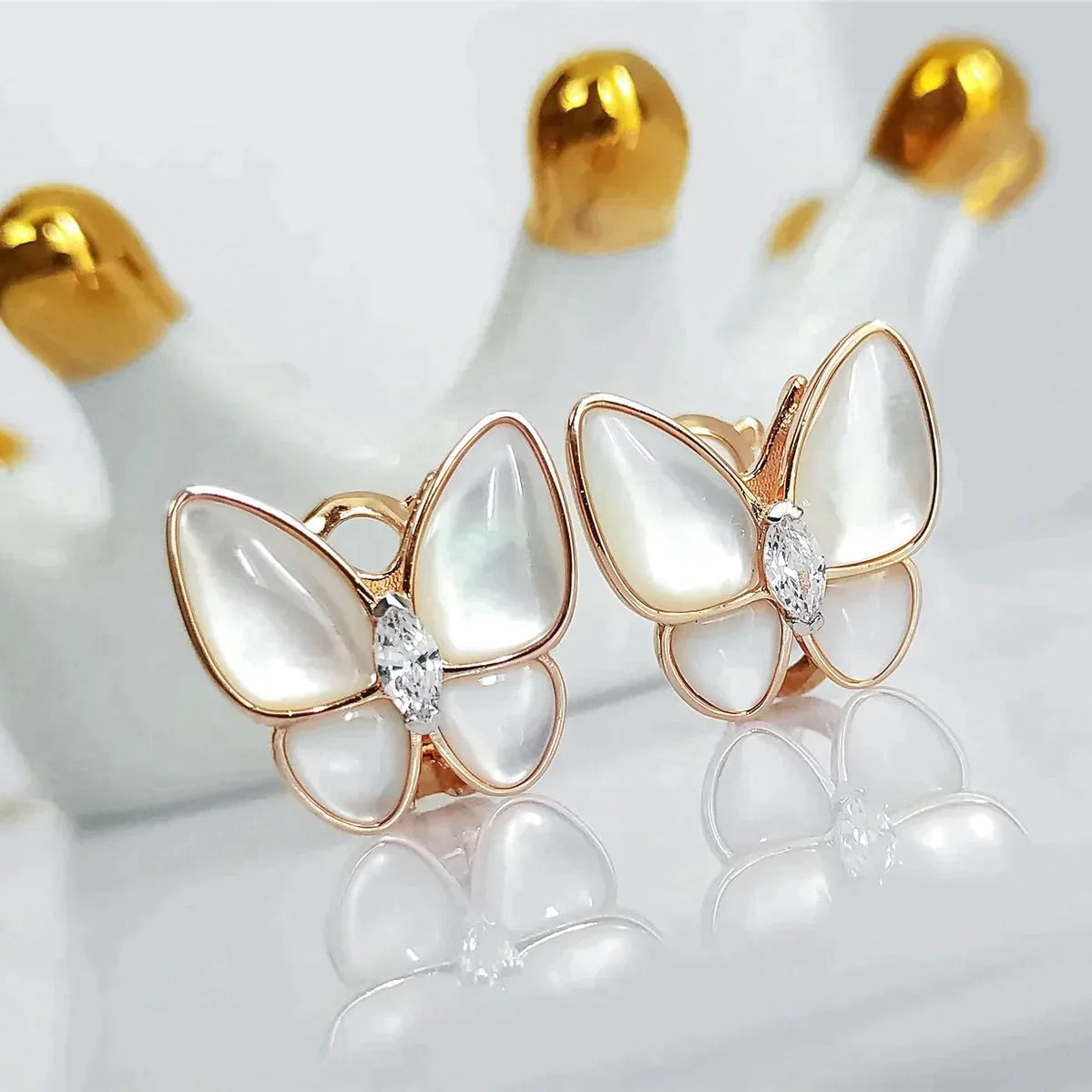 [Mystic]BUTTERFLY MOP DIAMOND EARRINGS