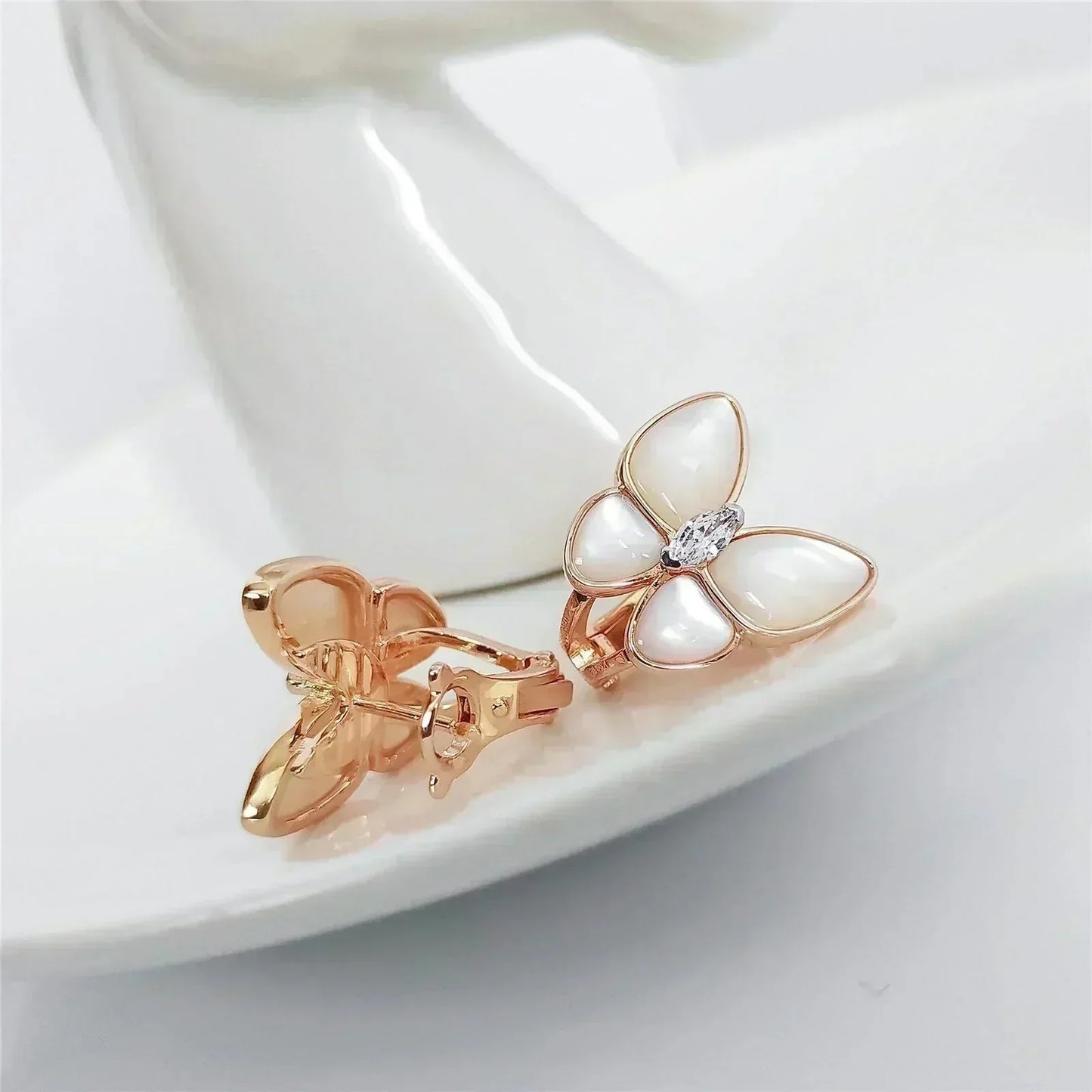[Mystic]BUTTERFLY MOP DIAMOND EARRINGS