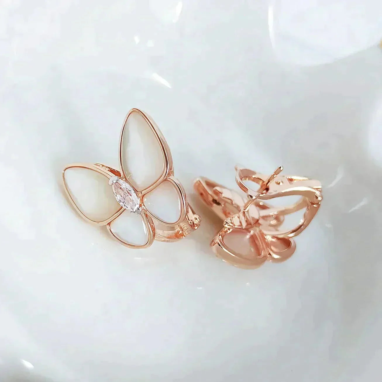 [Mystic]BUTTERFLY MOP DIAMOND EARRINGS
