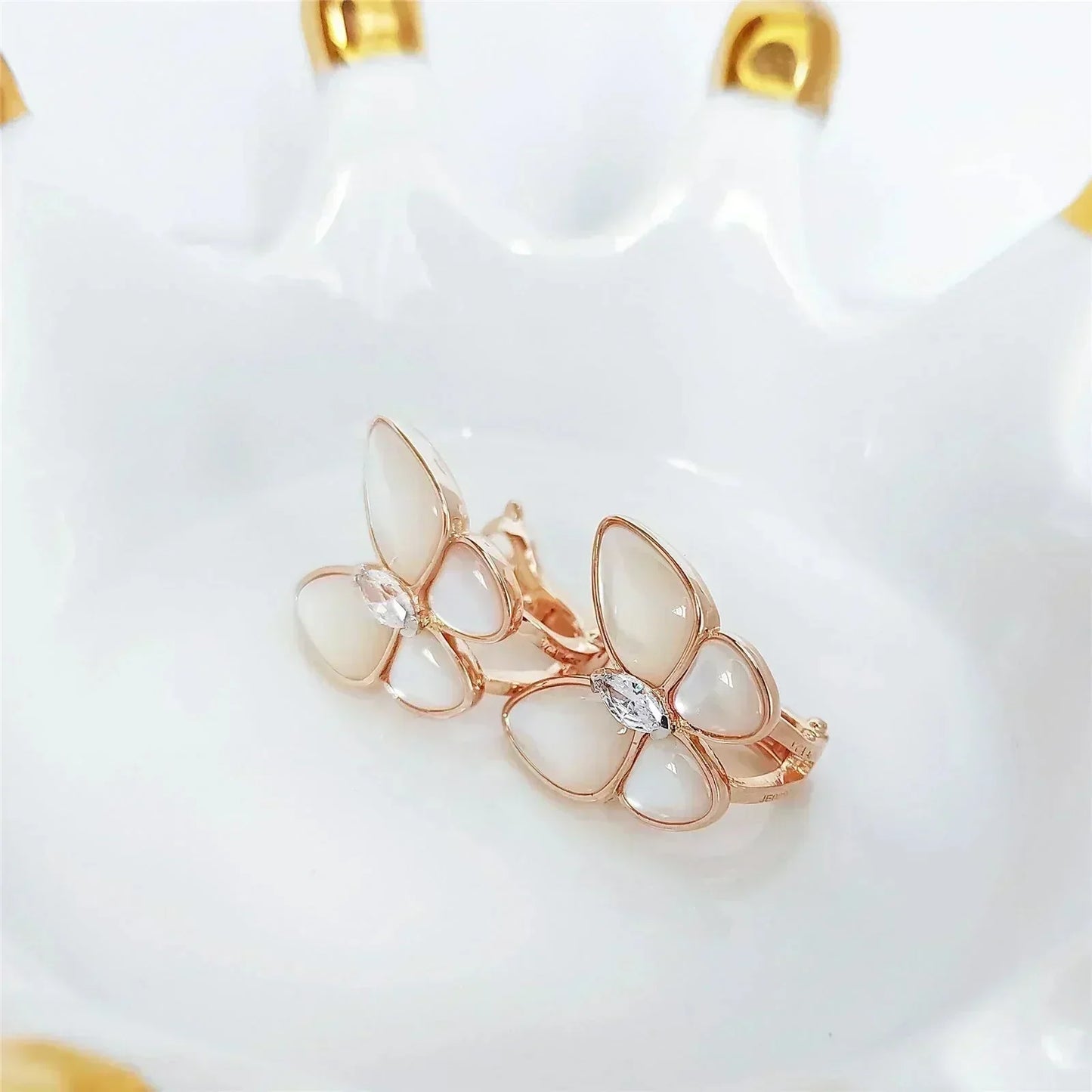 [Mystic]BUTTERFLY MOP DIAMOND EARRINGS