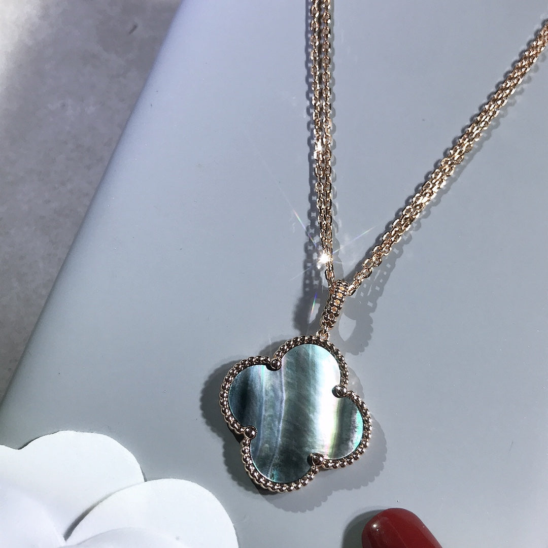 [ミスティック]クローバー 25mm ゴールド ダークモップ ビッグクローバーネックレス