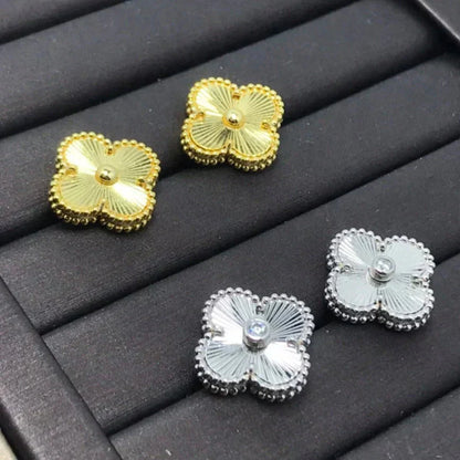 [Mystic]CLOVER MINI 9.5MM LASER EARRINGS