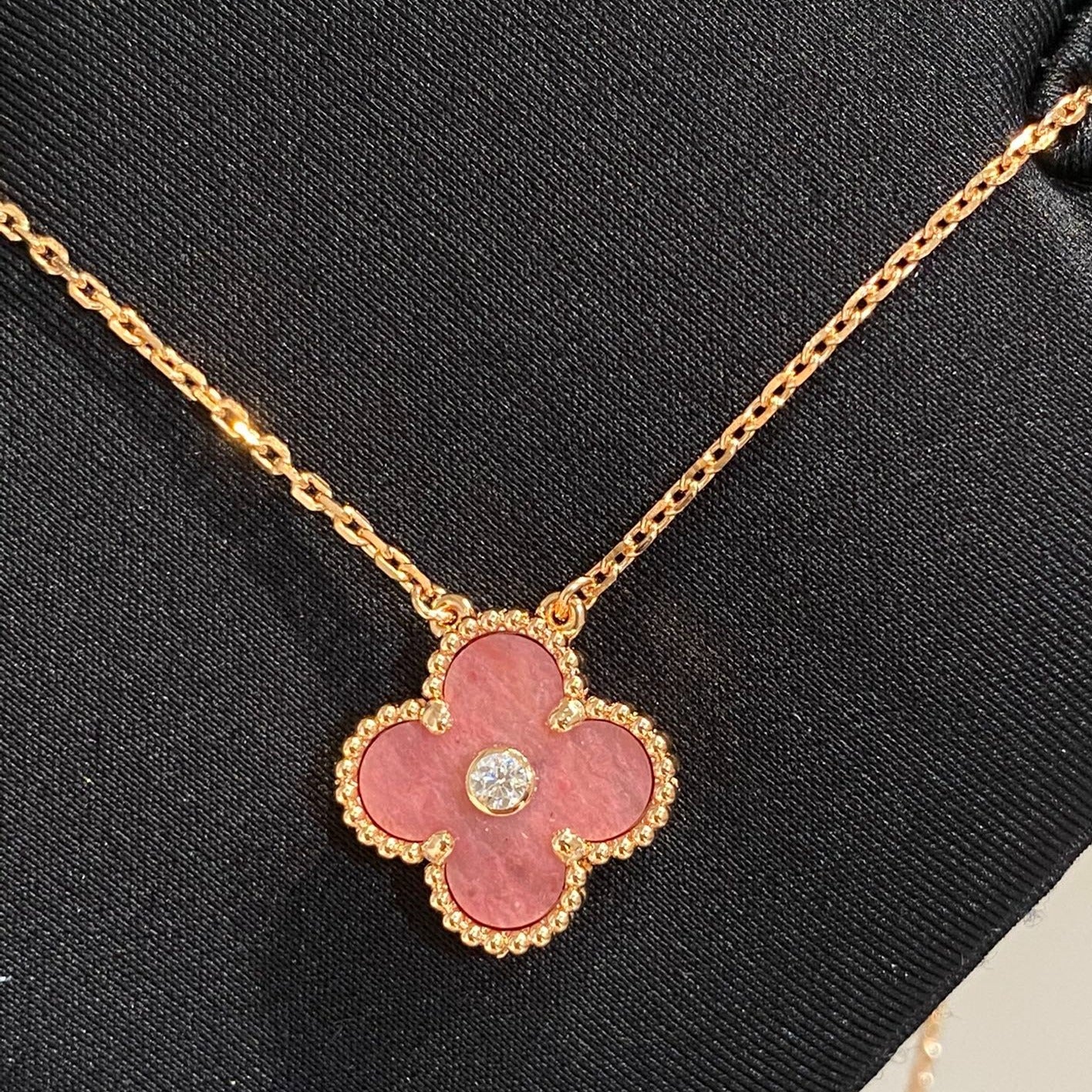 [Mystic]CLOVER 15MM DIAMOND RHODONITE NECKLACE