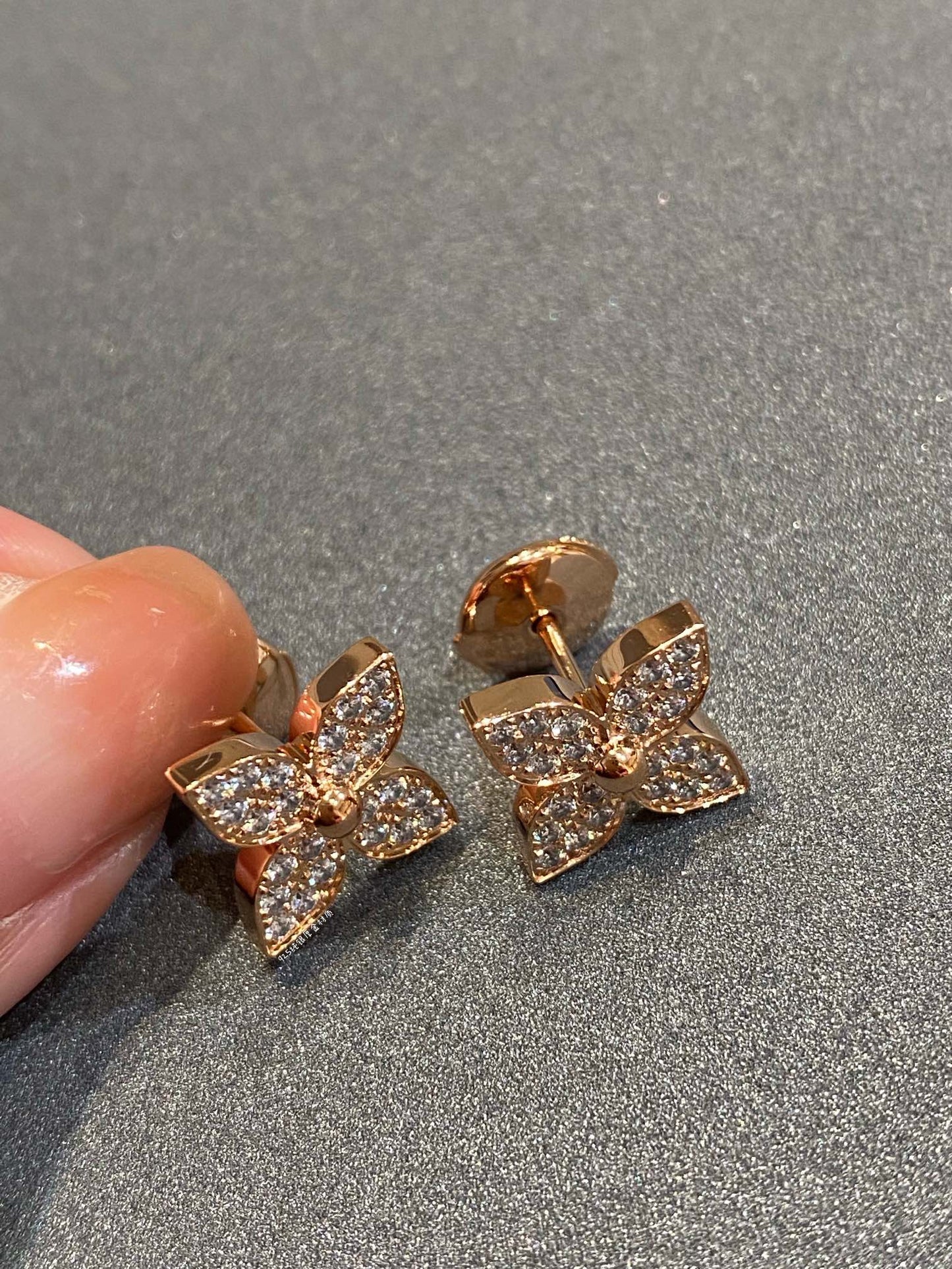[Mystic Crown]STAR DIAMOND EARRINGS