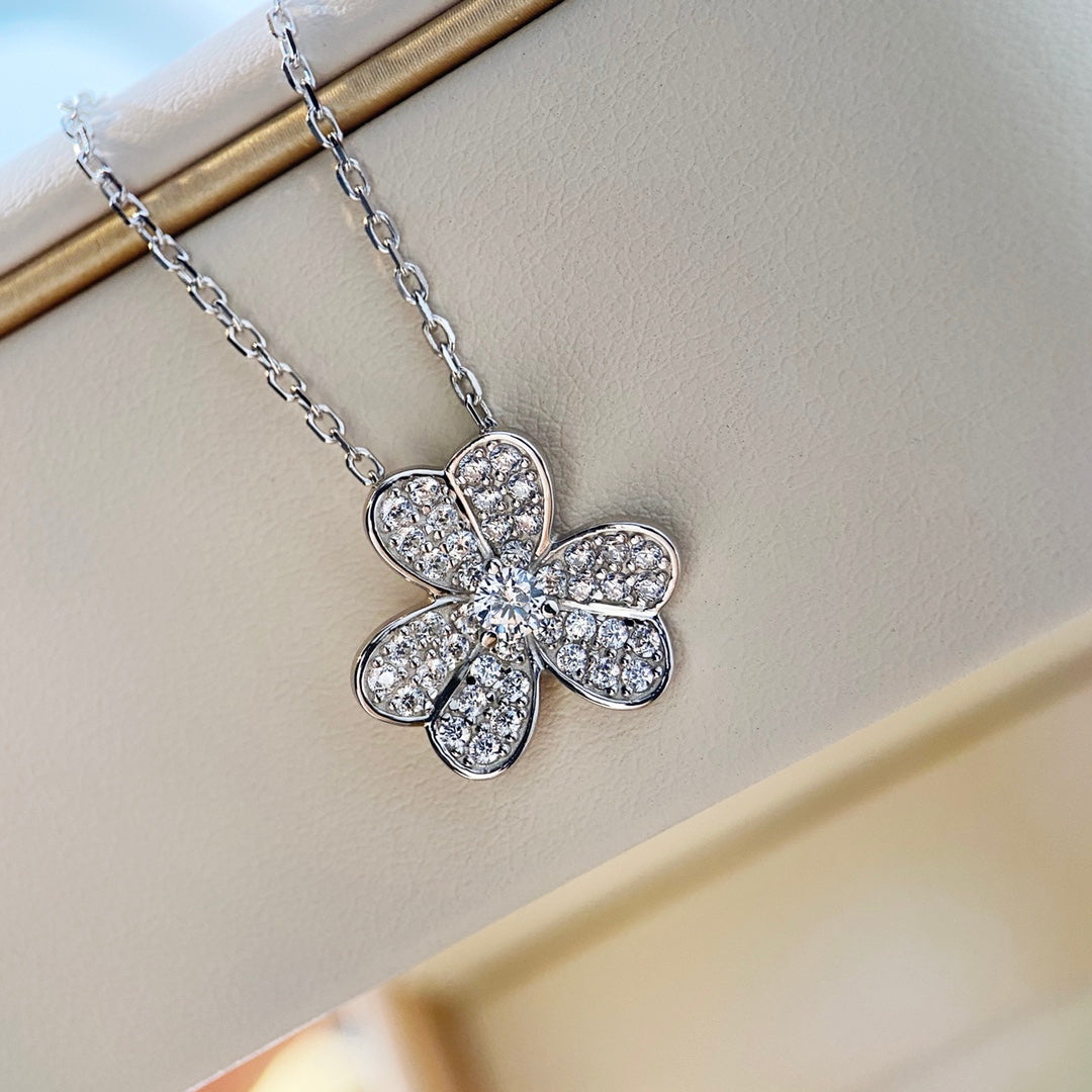 [Mystic]CLOVER DIAMOND NECKLACE SILVER