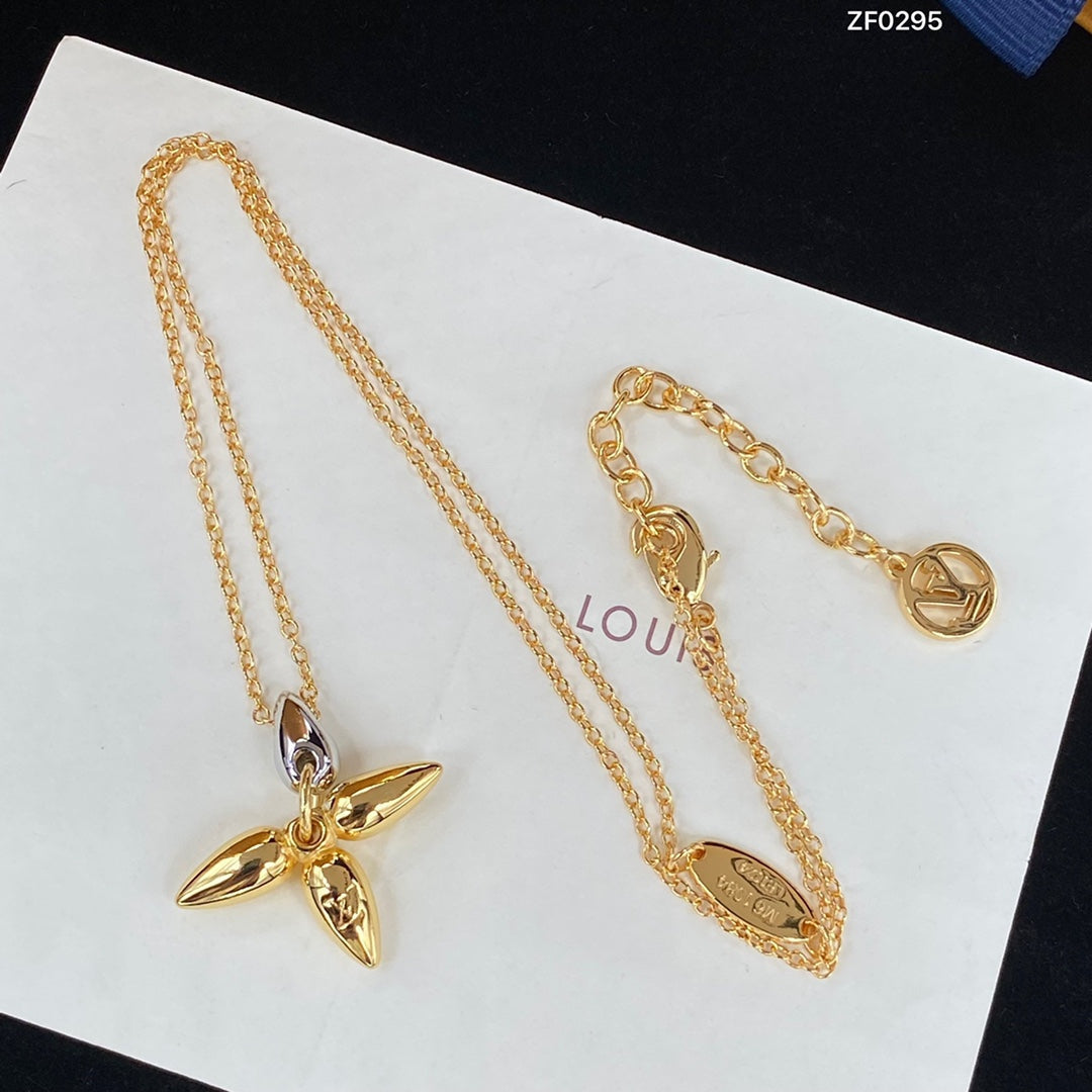 [Mystic]LOUISETTE PEDANT GOLD NECKLACE