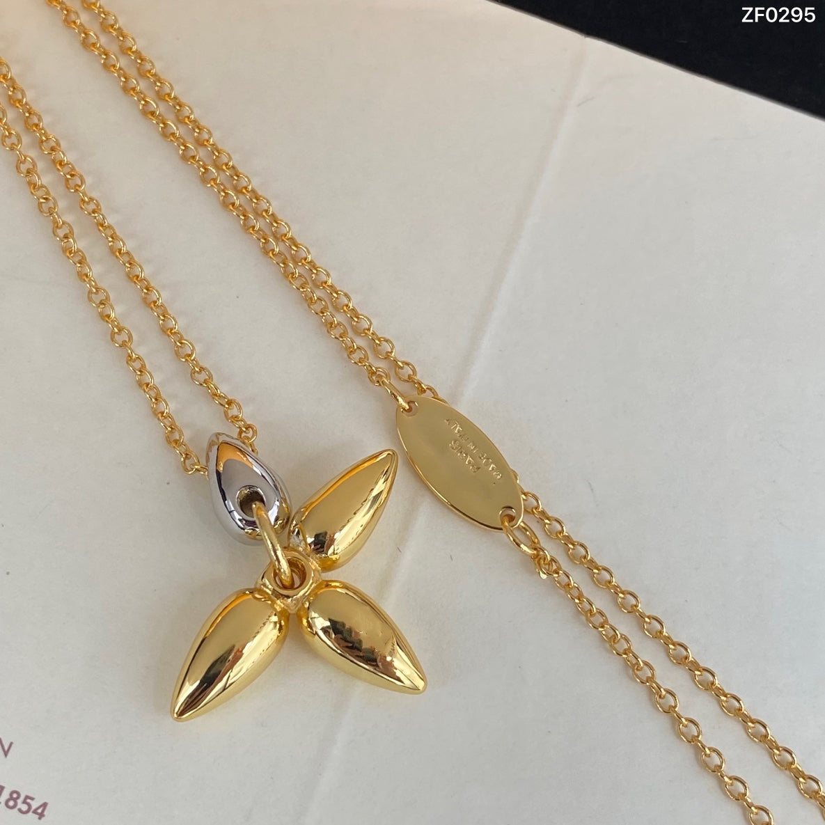 [Mystic]LOUISETTE PEDANT GOLD NECKLACE