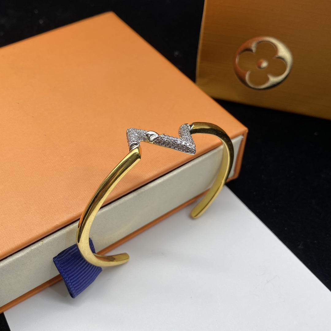 [Mystic]VOLTE UPSITE DOWN DIAMOND GOLD OPEN BRACELET