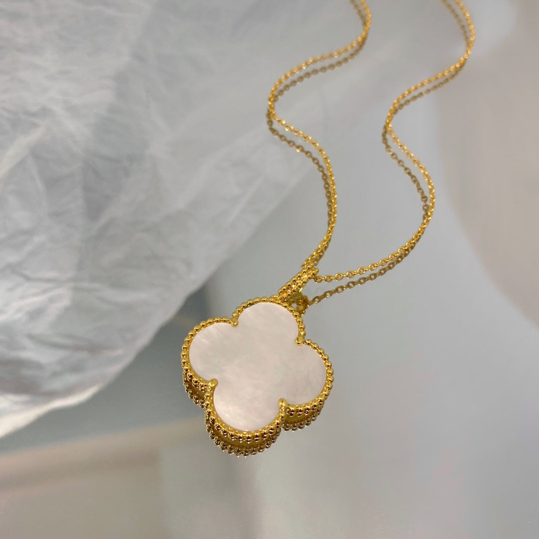[Mystic]CLOVER 25MM MOP LARGE PENDANT NECKLACE