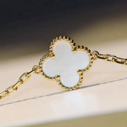 [Mystic]CLOVER 20 MOTIFS WHITE MOP NECKLACE