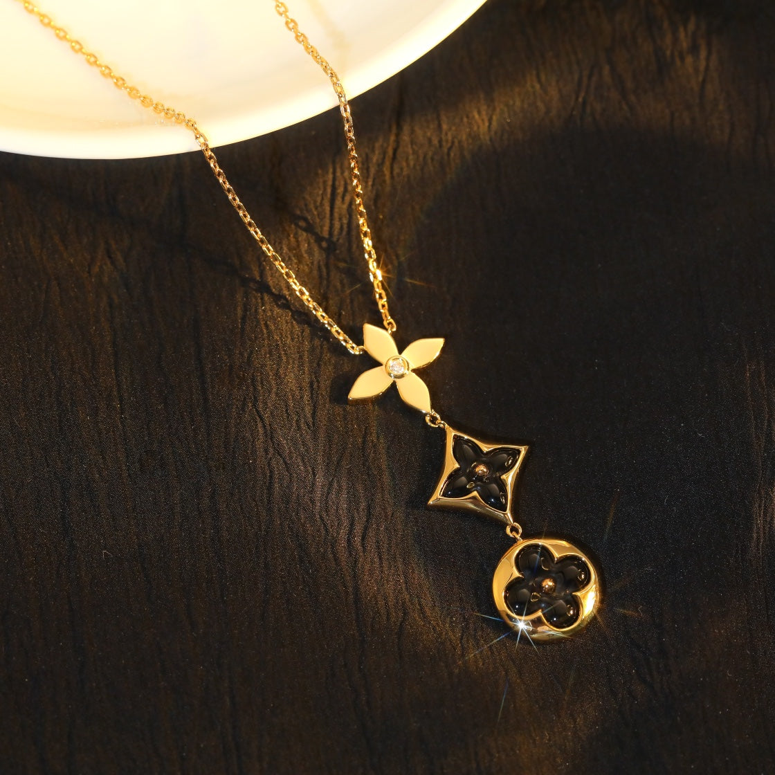 [Mystic Crown]STAR AND SUN ONYX PINK GOLD NECKLACE