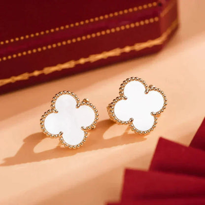 [Mystic]CLOVER MEDIUM 1 MOTIFS  WHITE MOP STUD EARRINGS