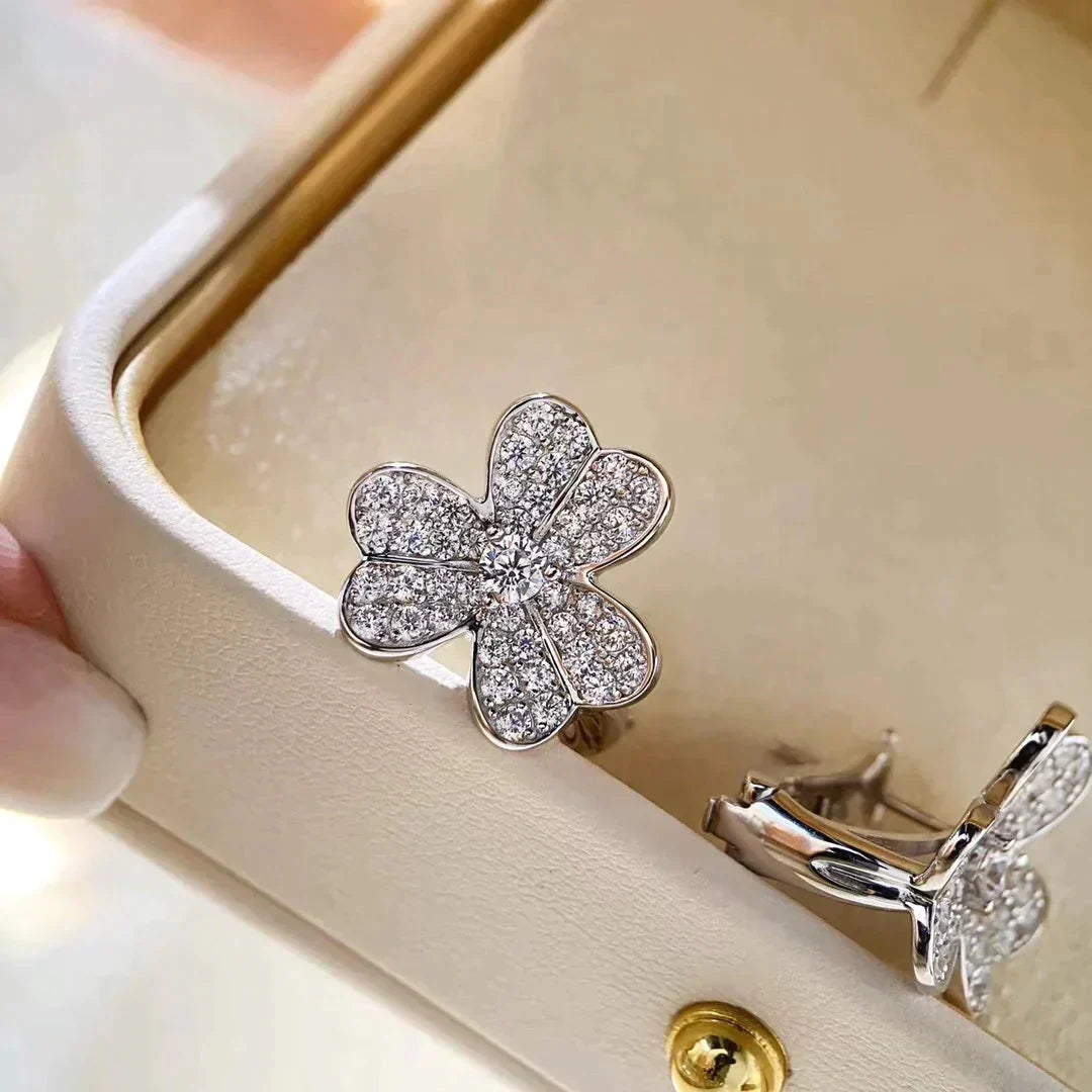 [Mystic Crown]CLOVER COMOS DIAMOND EARRINGS SILVER