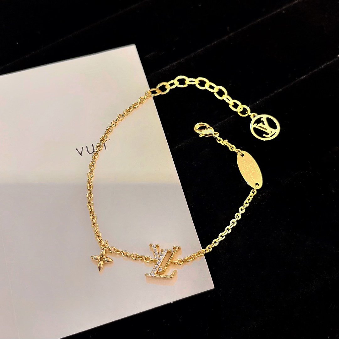[Mystic]LOGO STAR MOTIF GOLD BRACELET