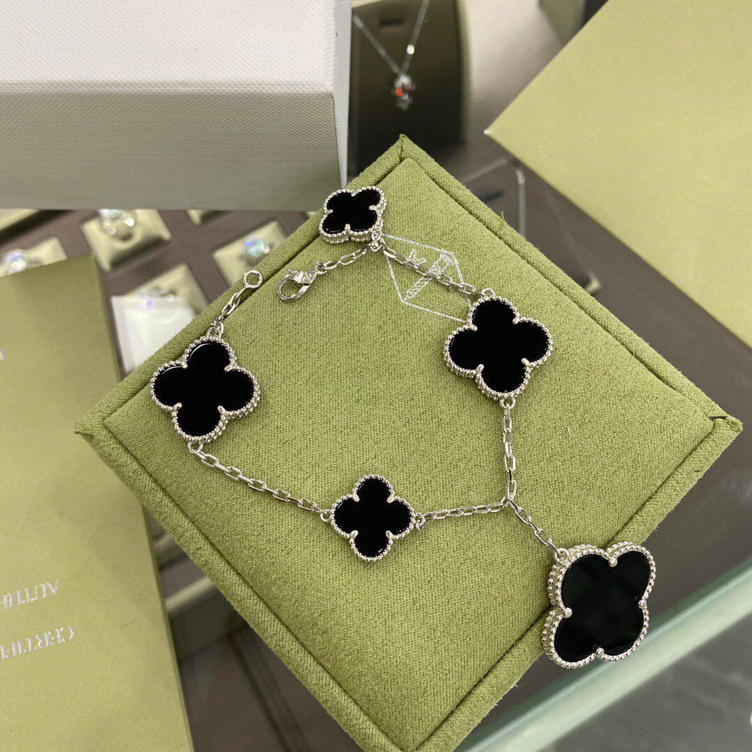 [Mystic]CLOVER 5 MOTIFS SIVLER ONYX BRACELET