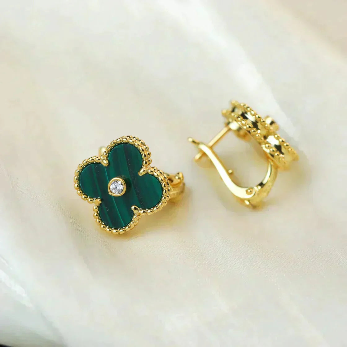 [Mystic]CLOVER MEDIUM 1 MOTIFS MALACHITE DIAMOND EARRINGS