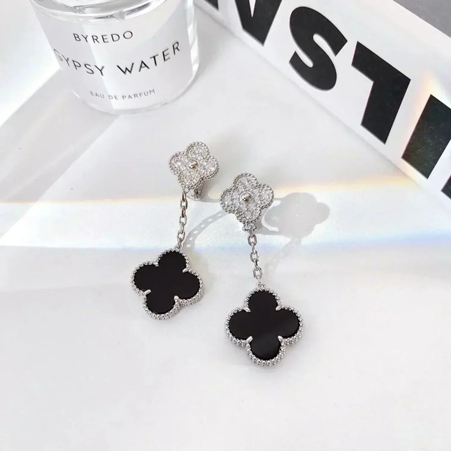 [Mystic]CLOVER 2 MOTIFS  DIAMOND ONYX EARRINGS SILVER