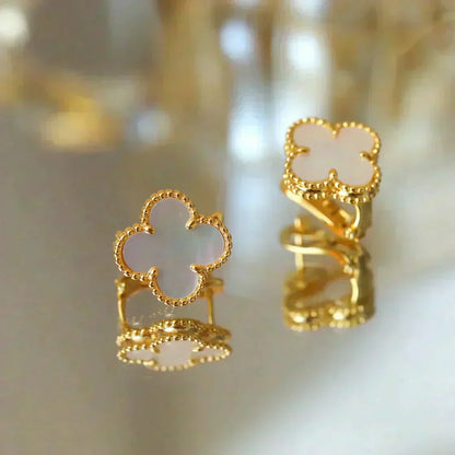 [Mystic]CLOVER MEDIUM 1 MOTIFS  WHITE MOP STUD EARRINGS