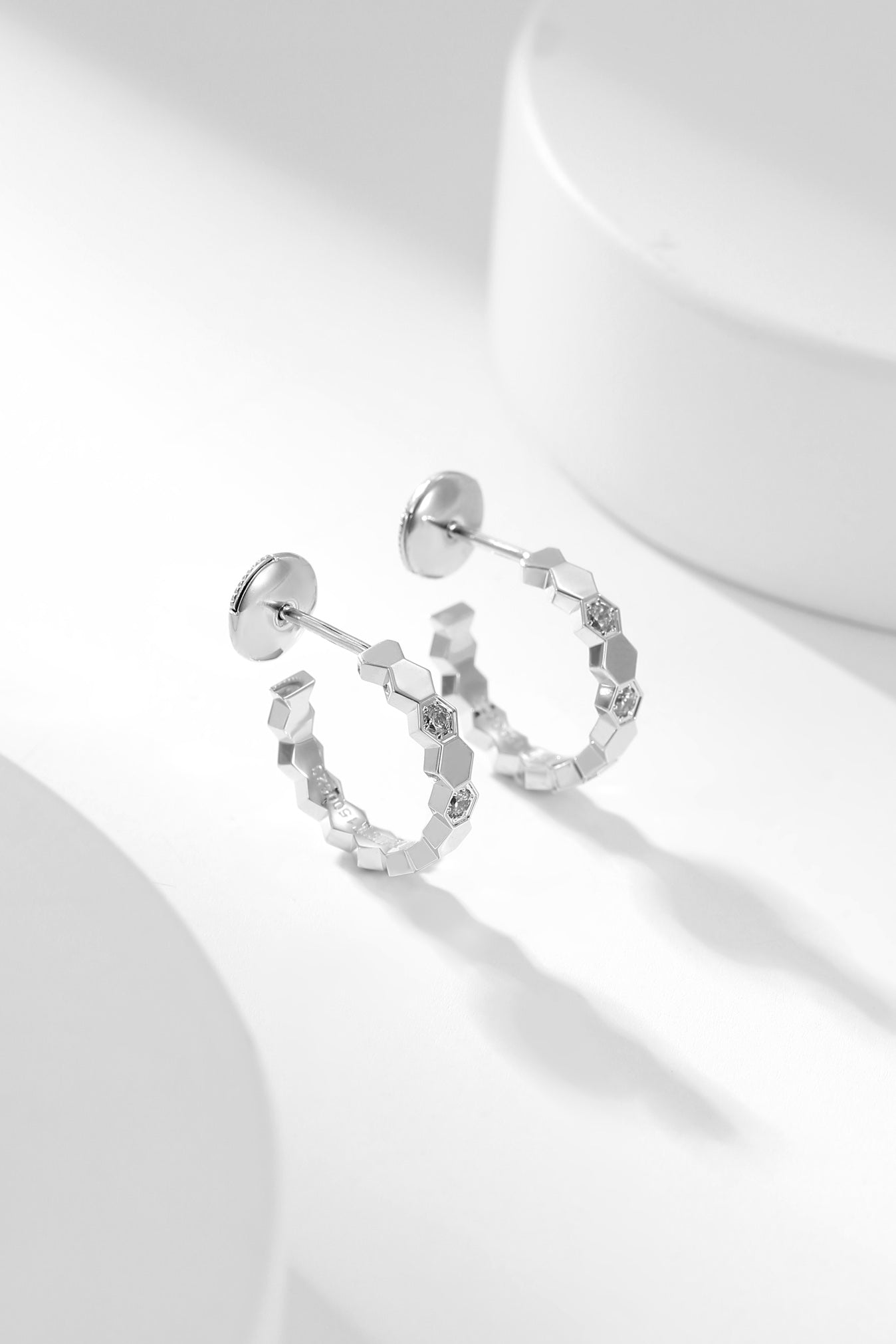 [Mystic]BEE LOVE DIAMOND HOOP EARRINGS