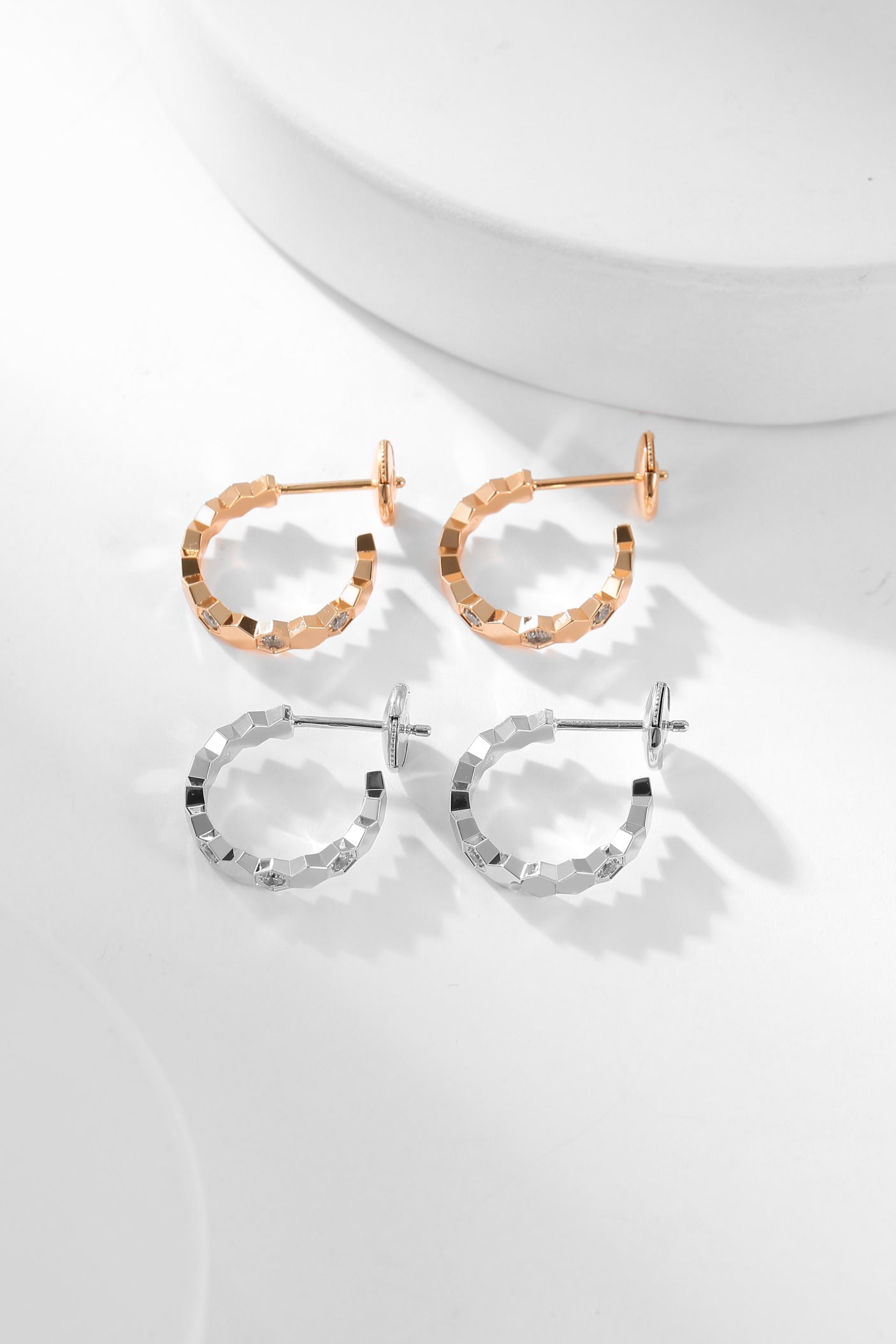 [Mystic]BEE LOVE DIAMOND HOOP EARRINGS