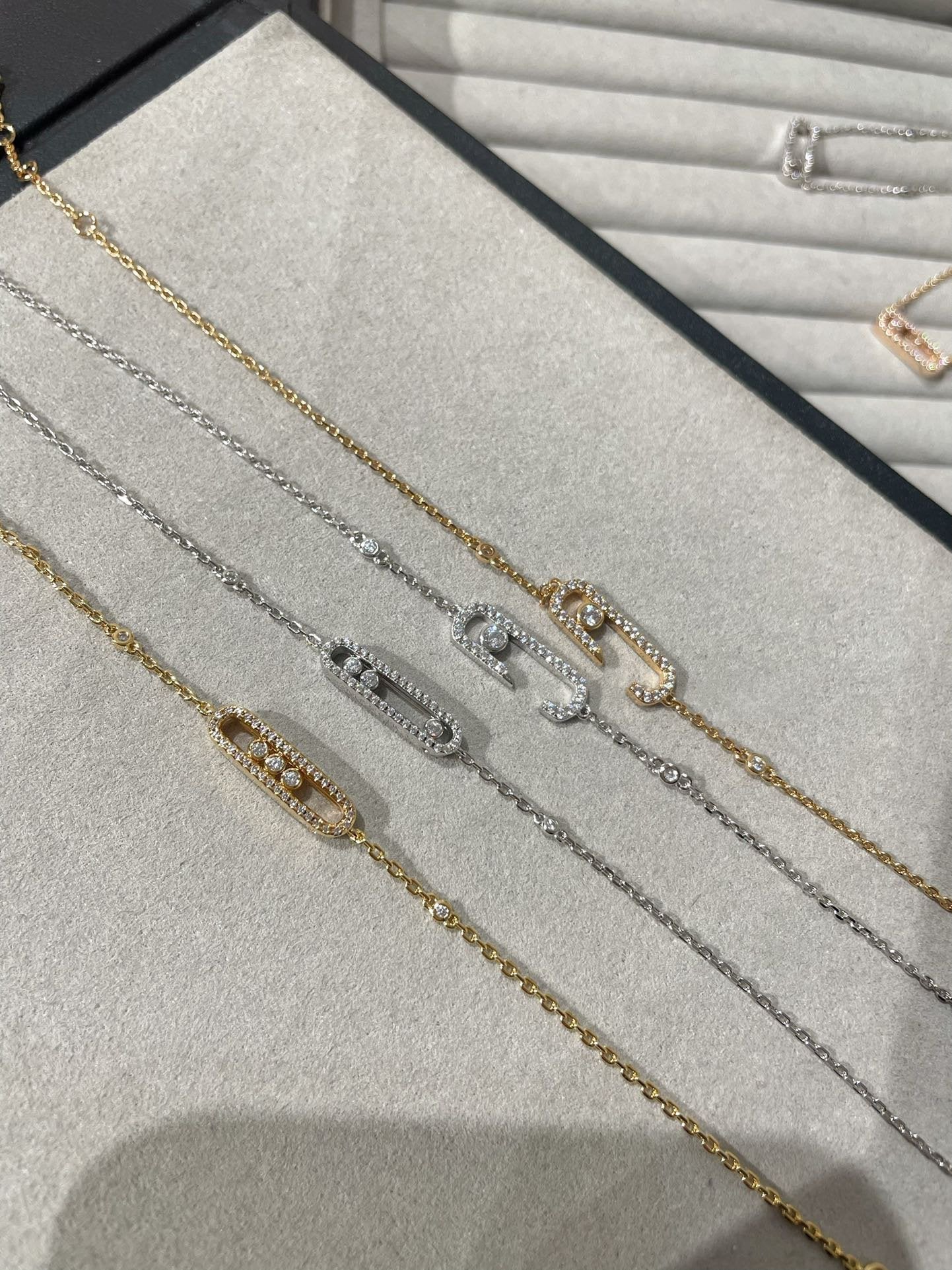 [Mysitc] BABY MOVE DIAMOND BRACELET