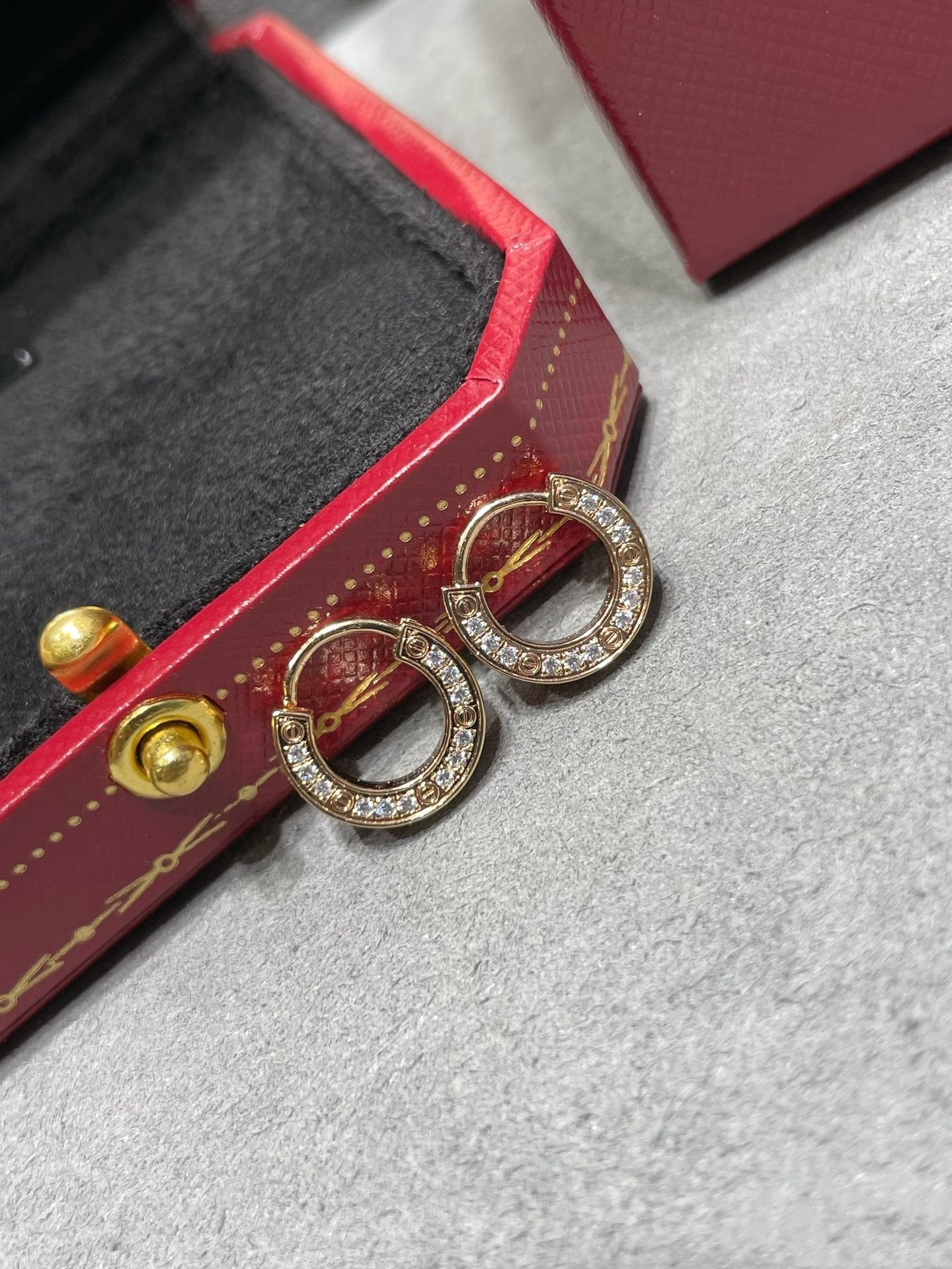 [Mystic Crown]LOVE DIAMOND EARRINGS