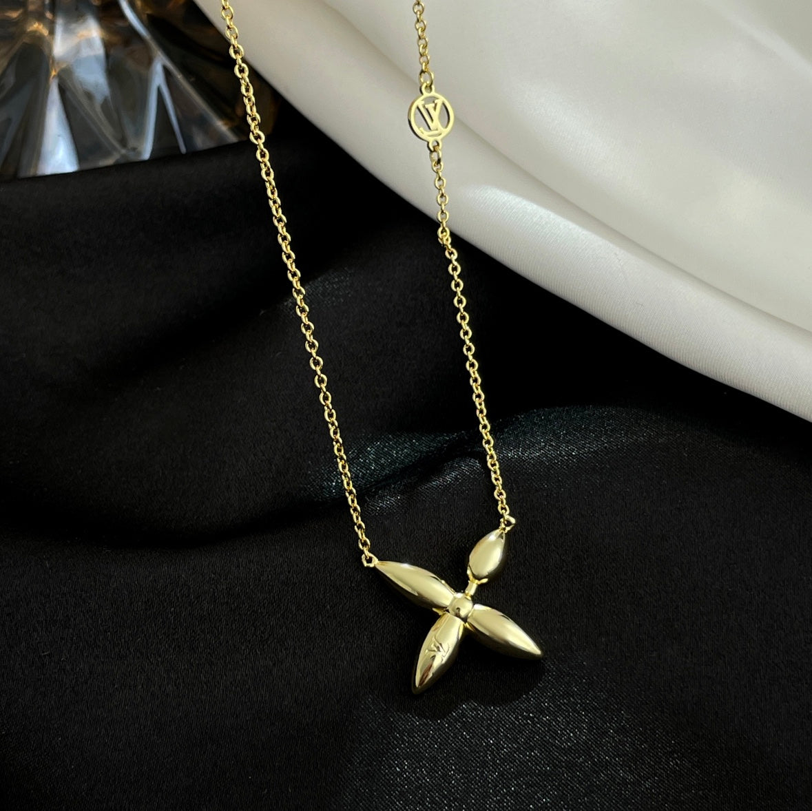 [Mystic]LOUISETTE GOLD NECKLACE