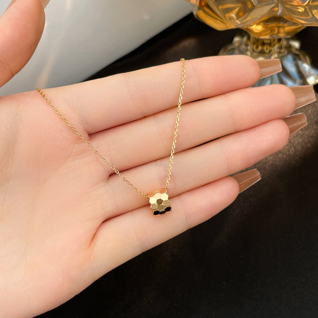 [Mystic]BEE MINI NECKLACE