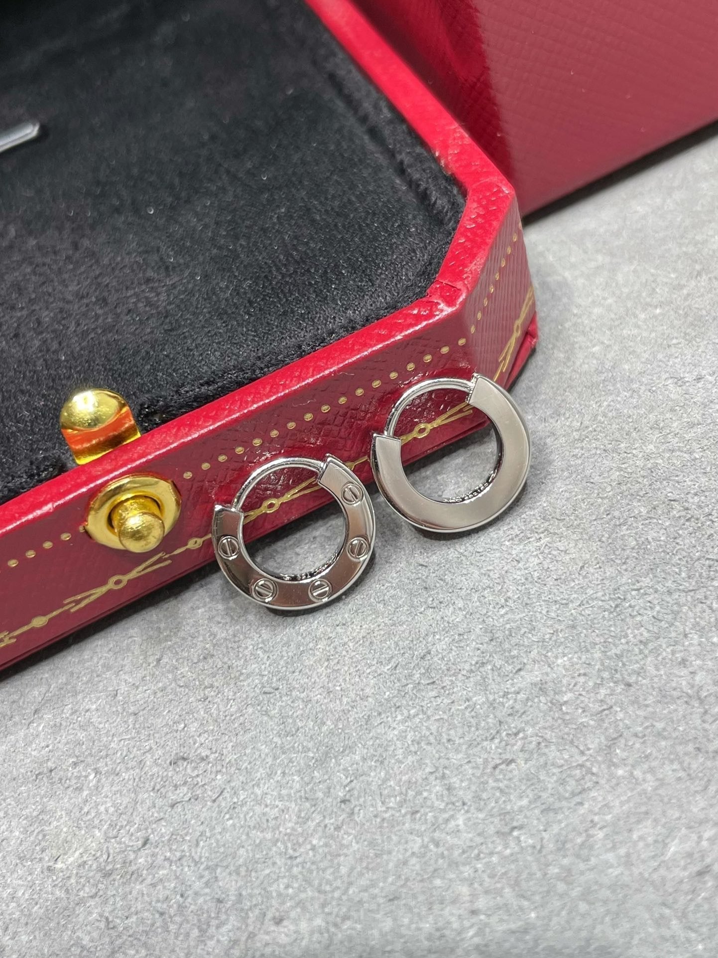 [Mystic Crown]LOVE MINI EARRINGS