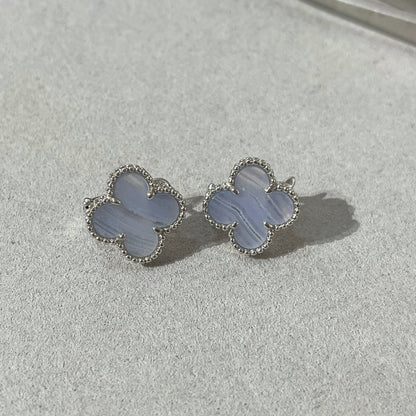 [Mystic Crown]CLOVER CHALCEDONY SILVER STUD EARRINGS