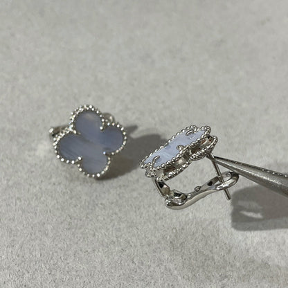 [Mystic]CLOVER CHALCEDONY SILVER STUD EARRINGS