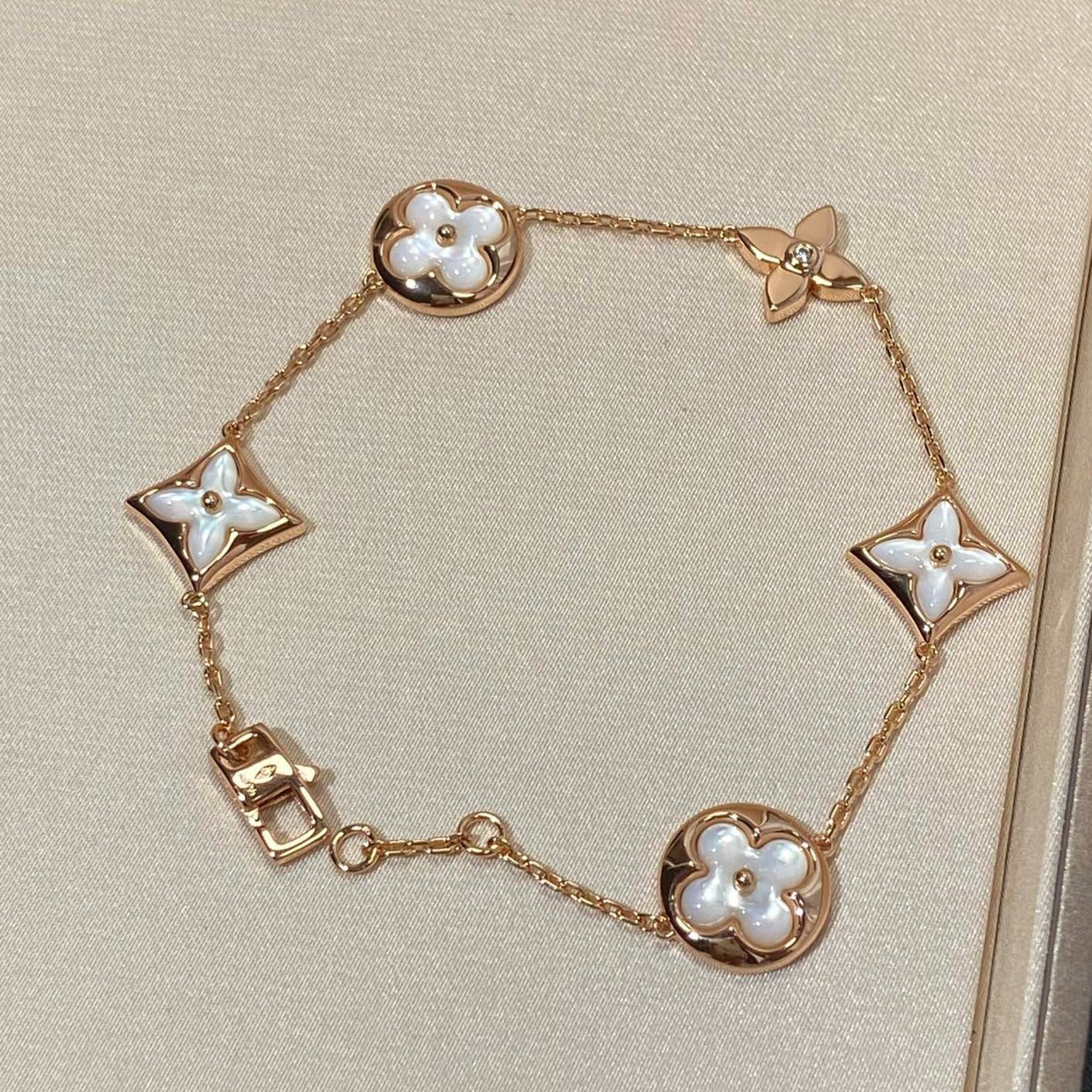 [Mystic]STAR AND SUN 5 MOTIF MOP PINK GOLD BRACELET