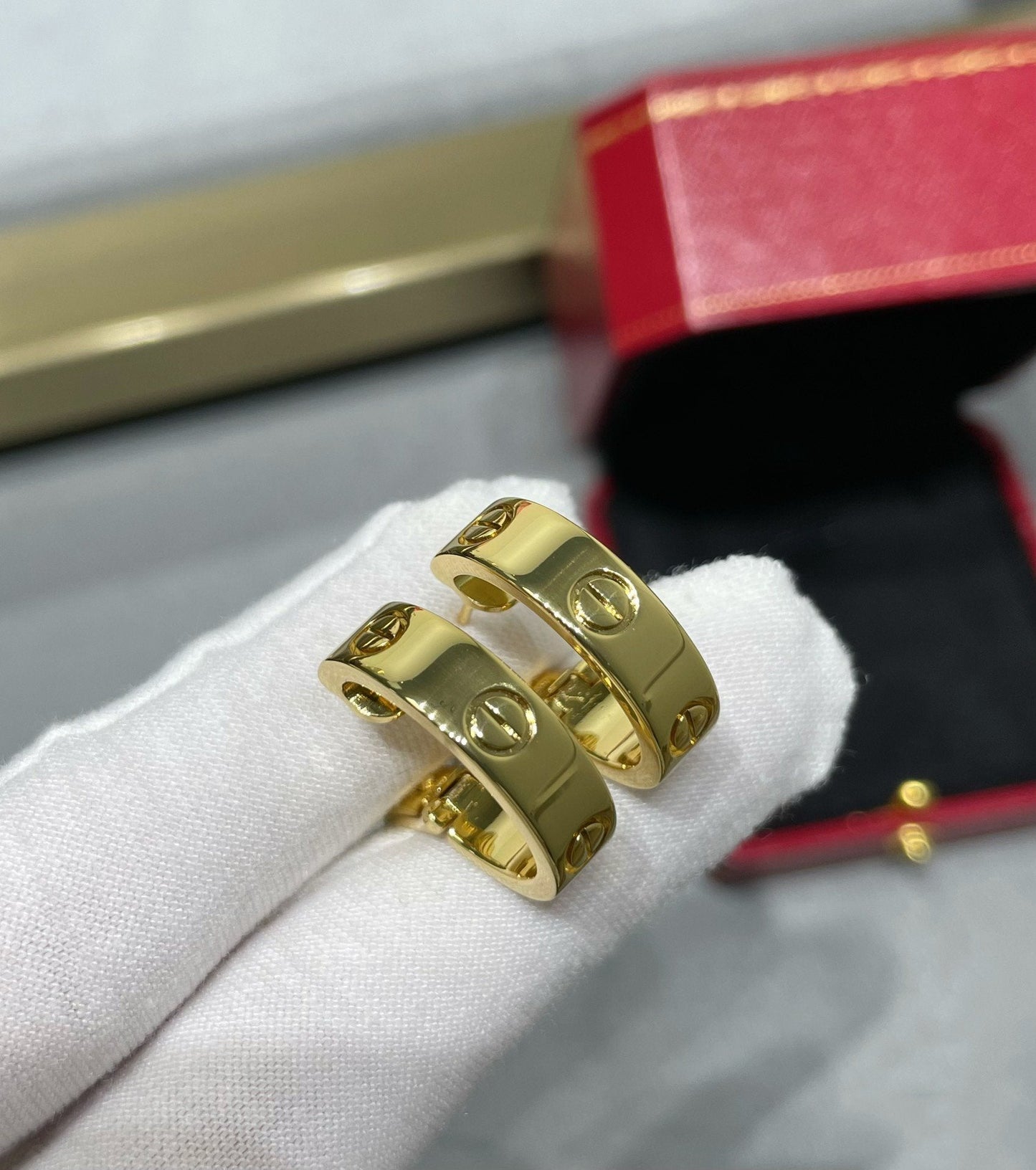 [Mystic Crown]LOVE 5.5MM EARRINGS