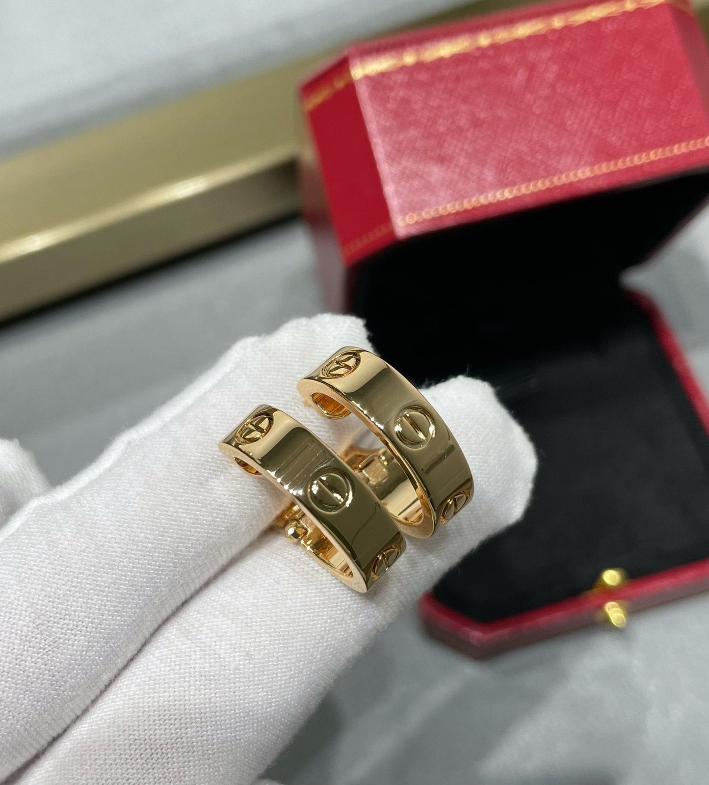 [Mystic Crown]LOVE 5.5MM EARRINGS