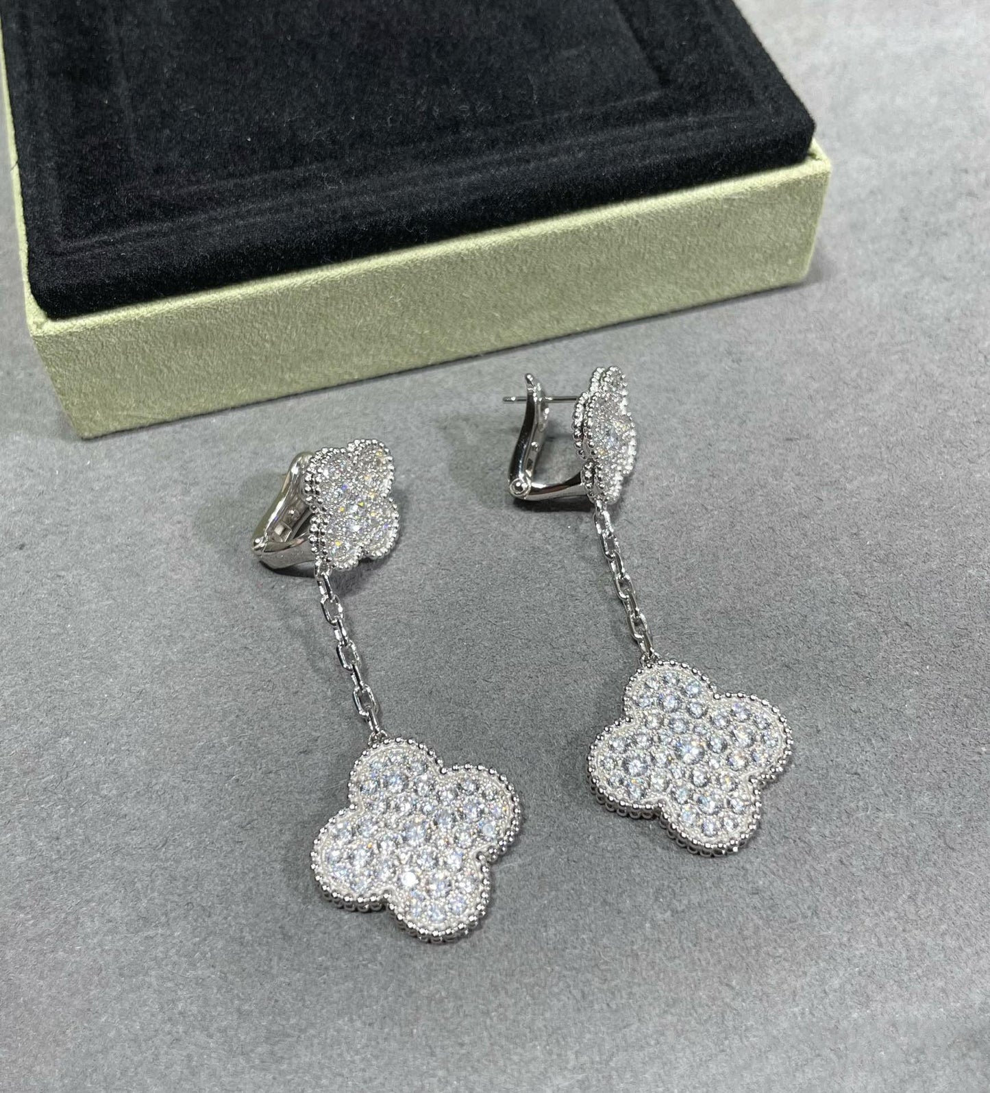 [Mystic]CLOVER 2 MOTIFS DIAMOND PAVED SILVER EARRINGS