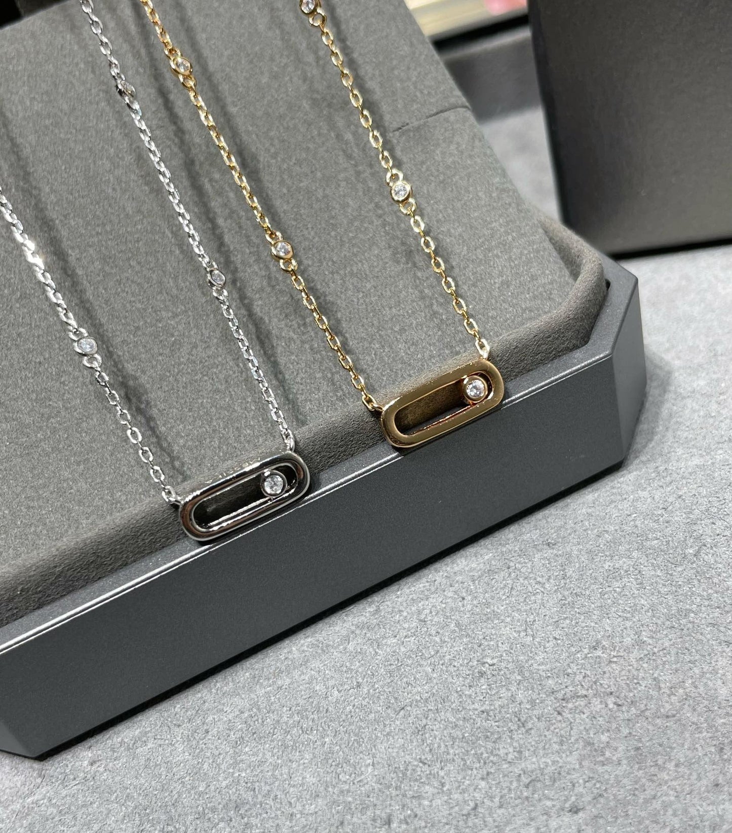 [Mysitc] MOVE UNO DIAMOND NECKLACE