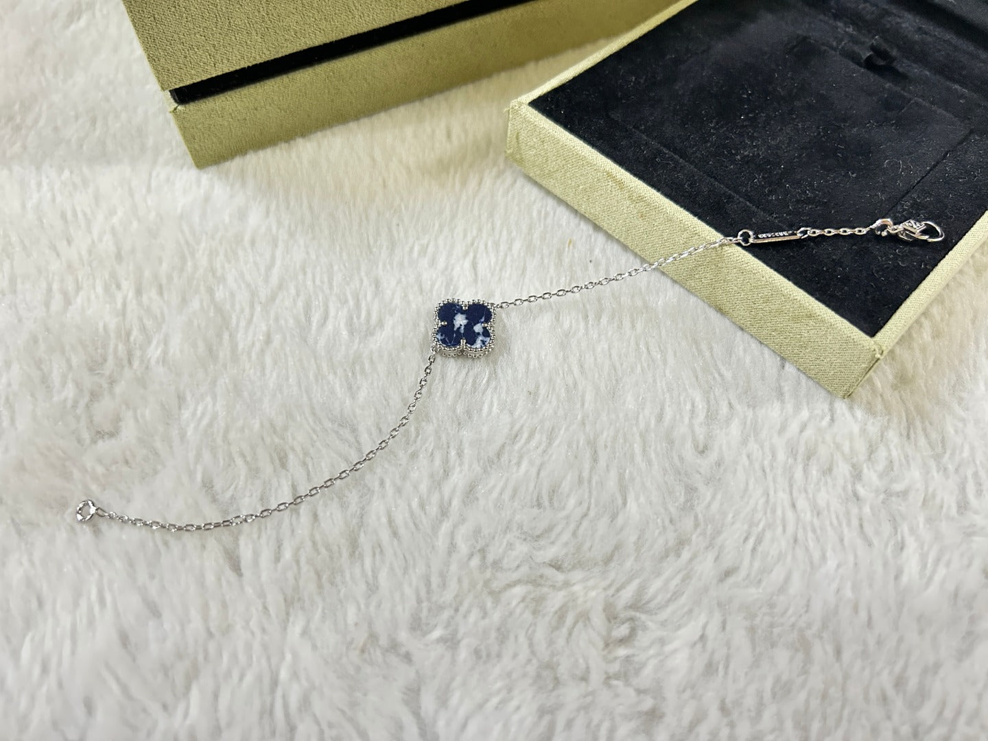 [ミスティック]クローバー 1モチーフ ピーターサイトブレスレット