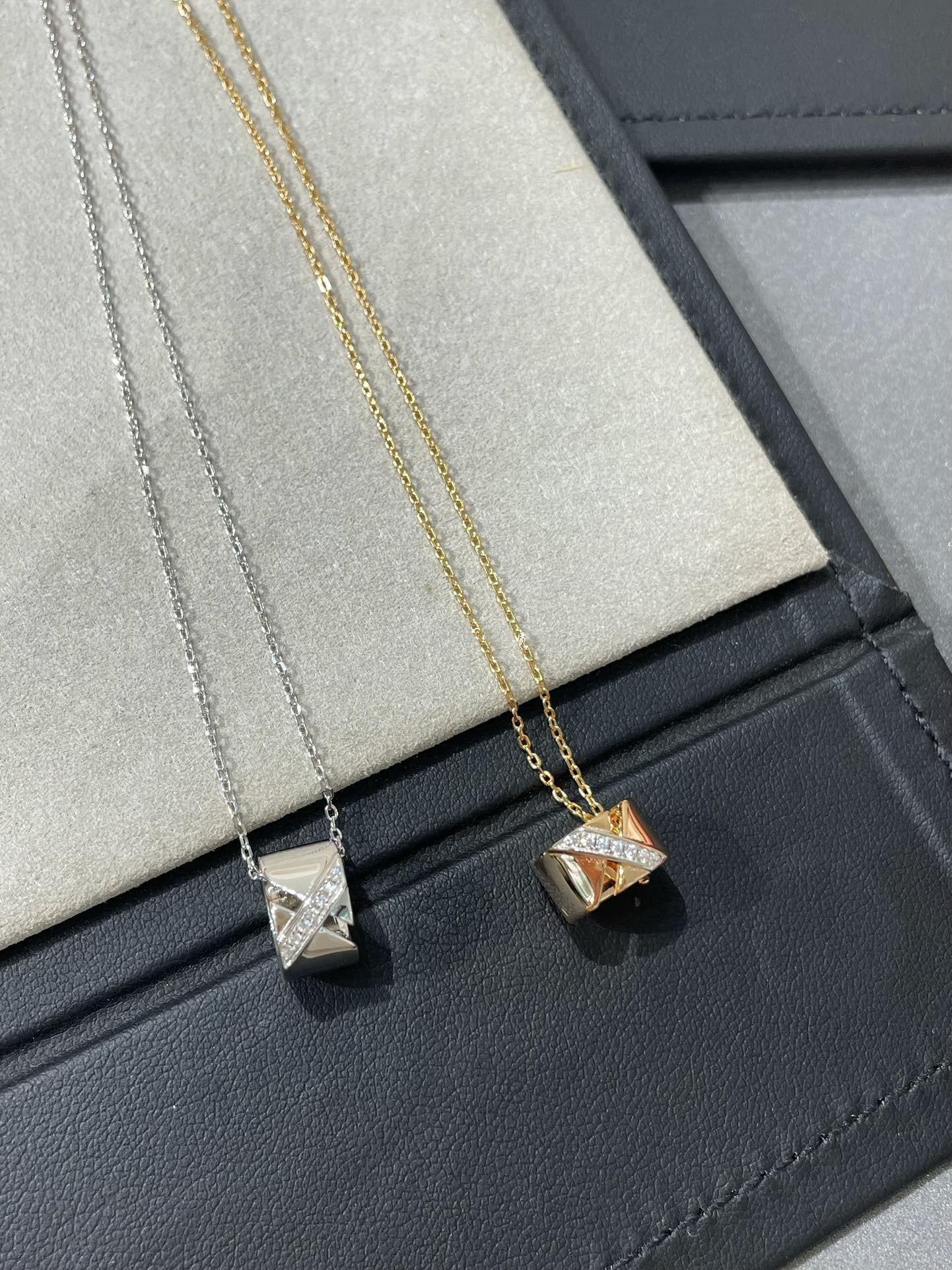 [Mystic]LIENS EVIDENCE DIAMOND NECKLACE