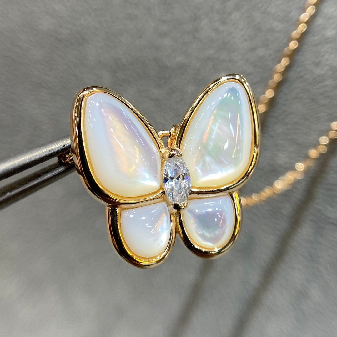 [Mystic]BUTTERFLY MOP DIAMOND NECKLACE
