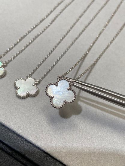 [Mystic]CLOVER MEDIUM SILVER WHITE MOP NECKLACE