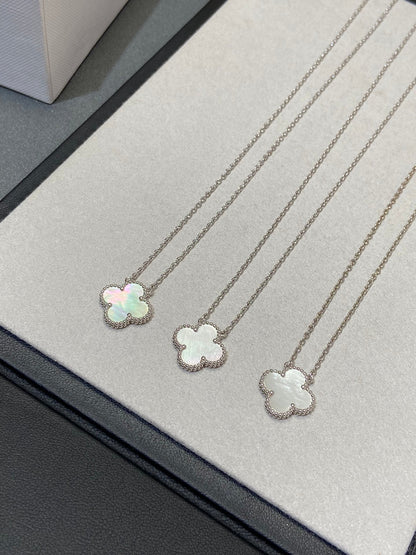 [Mystic]CLOVER MEDIUM SILVER WHITE MOP NECKLACE