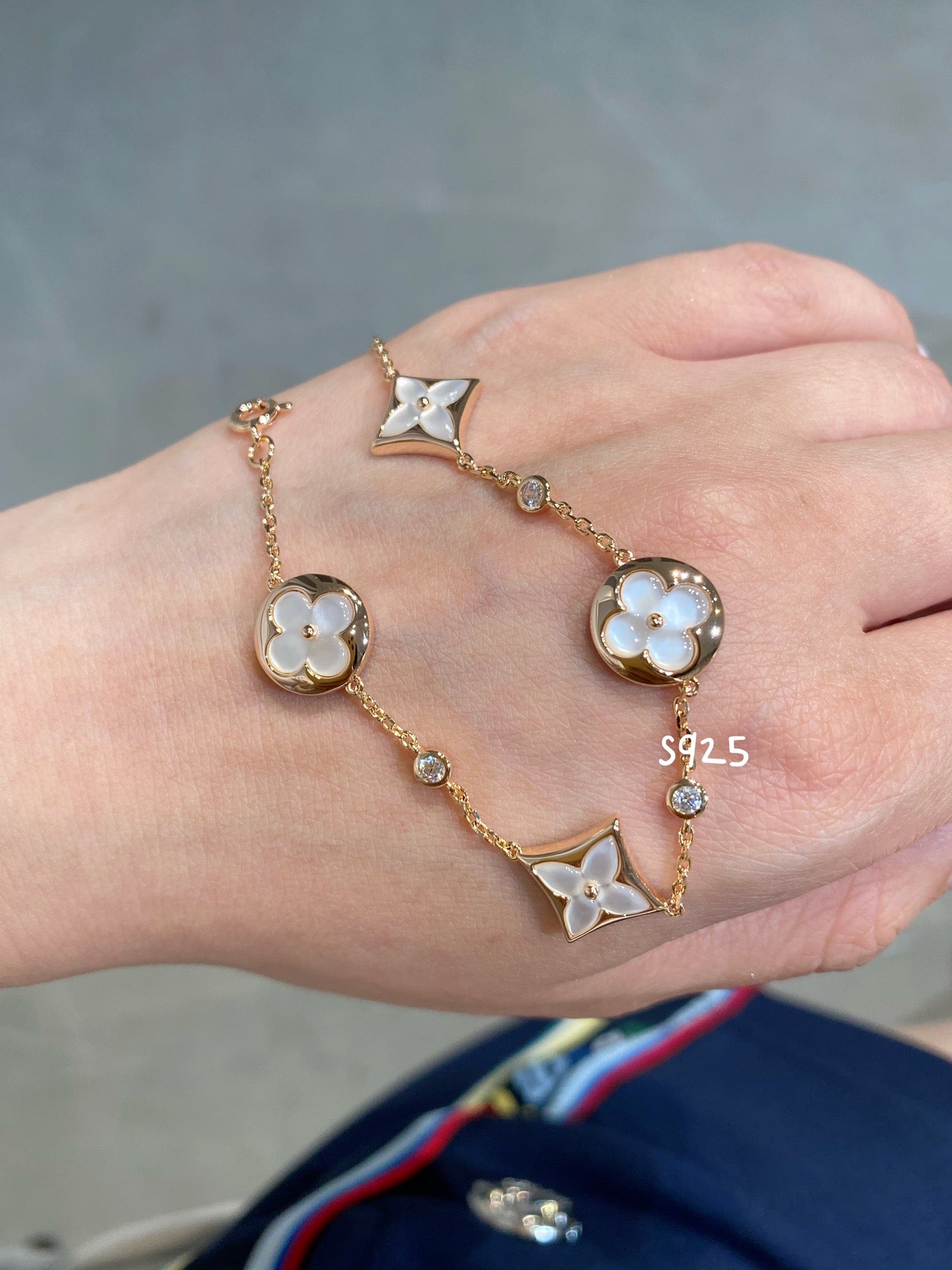 [Mystic]STAR AND SUN 4 MOTIF WHITE MOP PINK GOLD BRACELET
