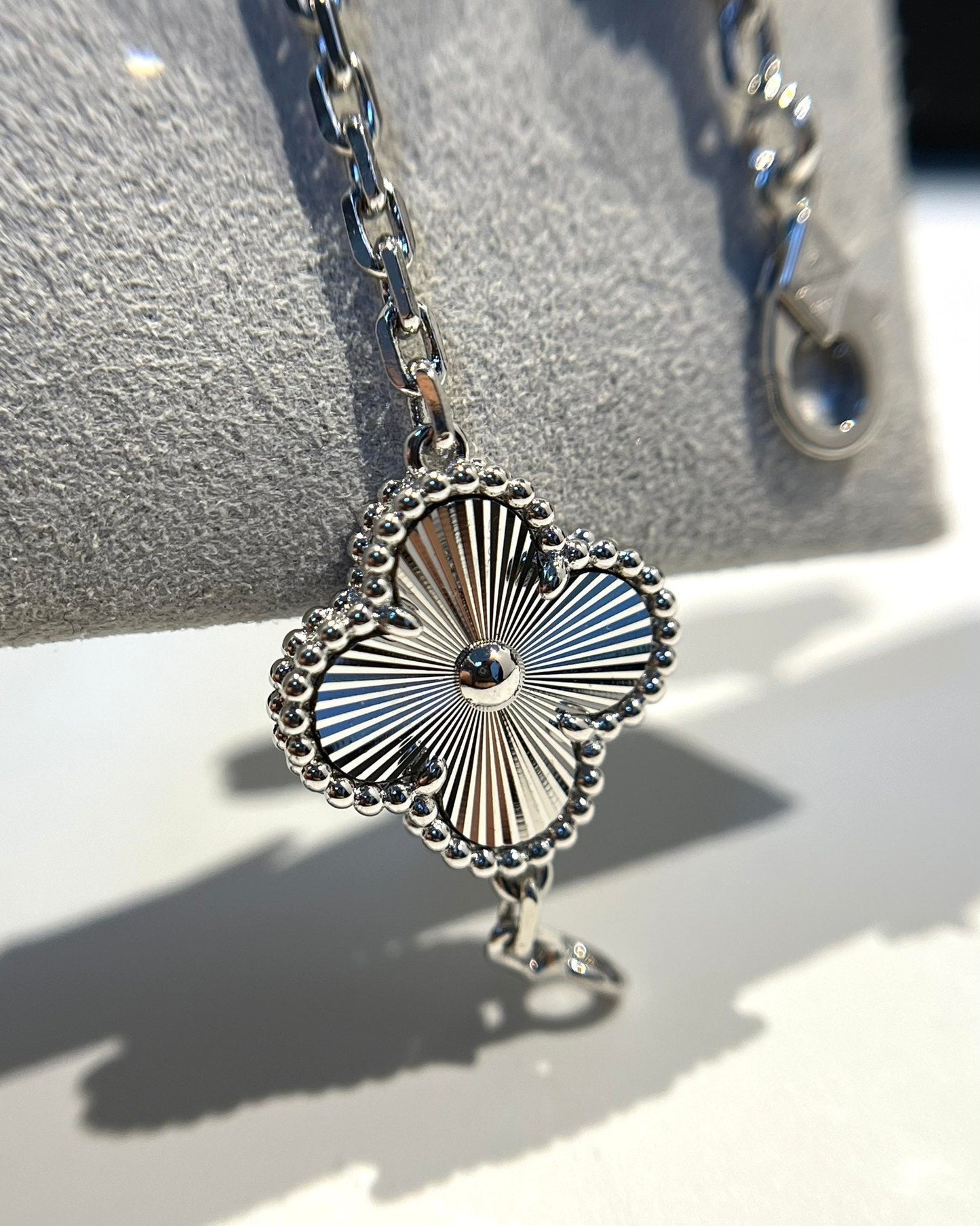 [Mystic]CLOVER 5 MOTIF SILVER DIAMOND BRACELET