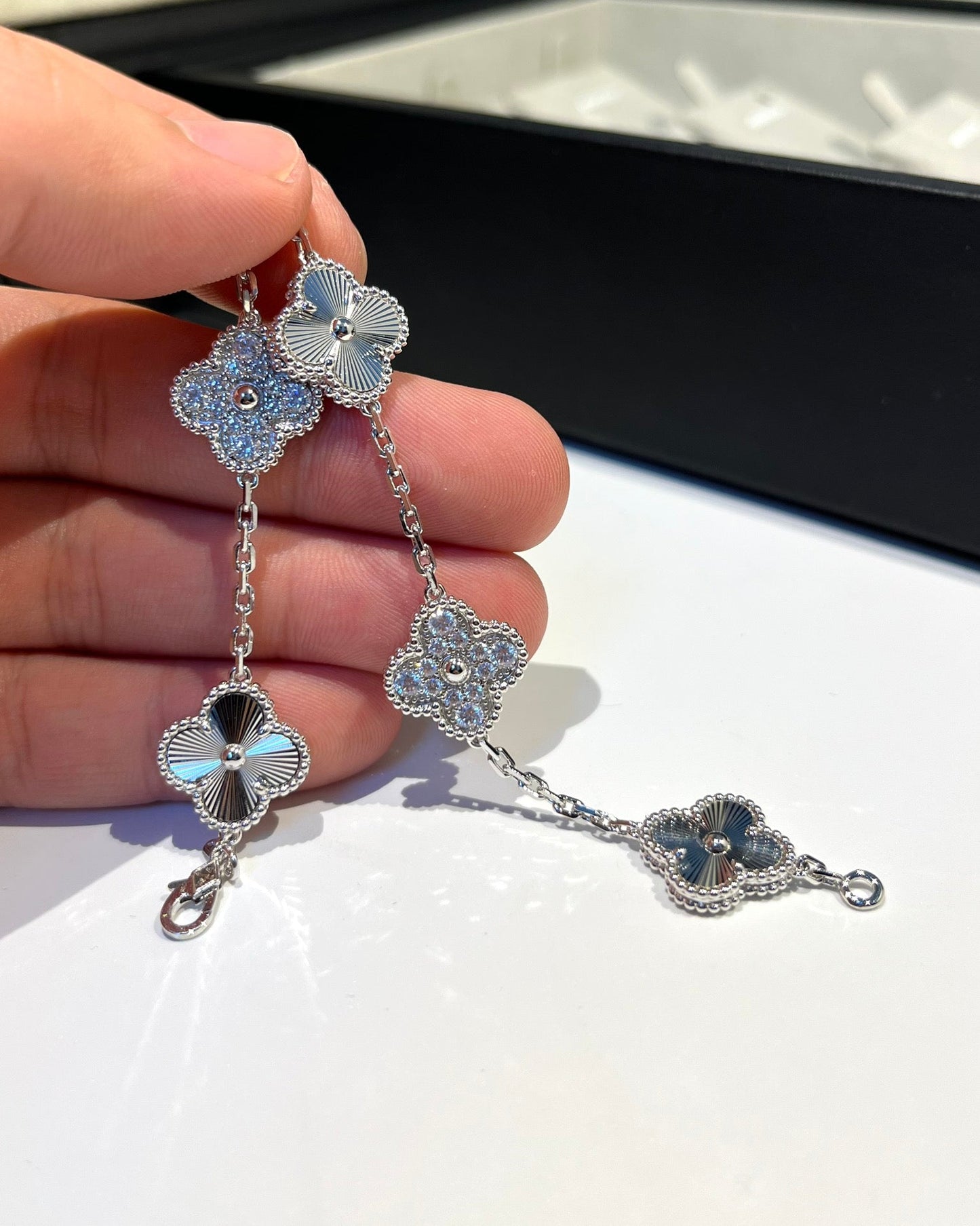 [Mystic]CLOVER 5 MOTIF SILVER DIAMOND BRACELET