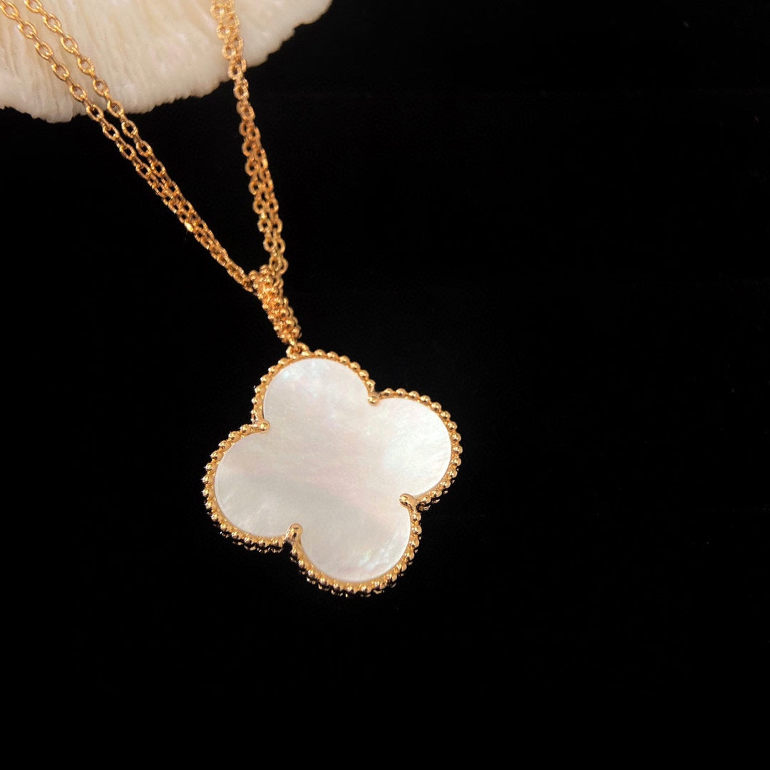 [Mystic]CLOVER 25MM MOP LARGE PENDANT NECKLACE